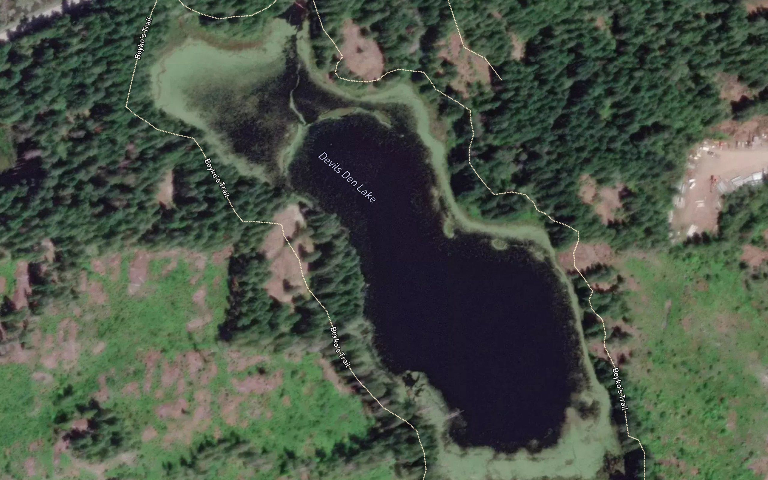 Devils Den Lake