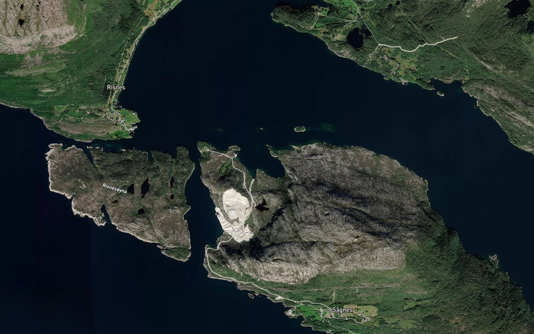 Satellite map of the Kjevika