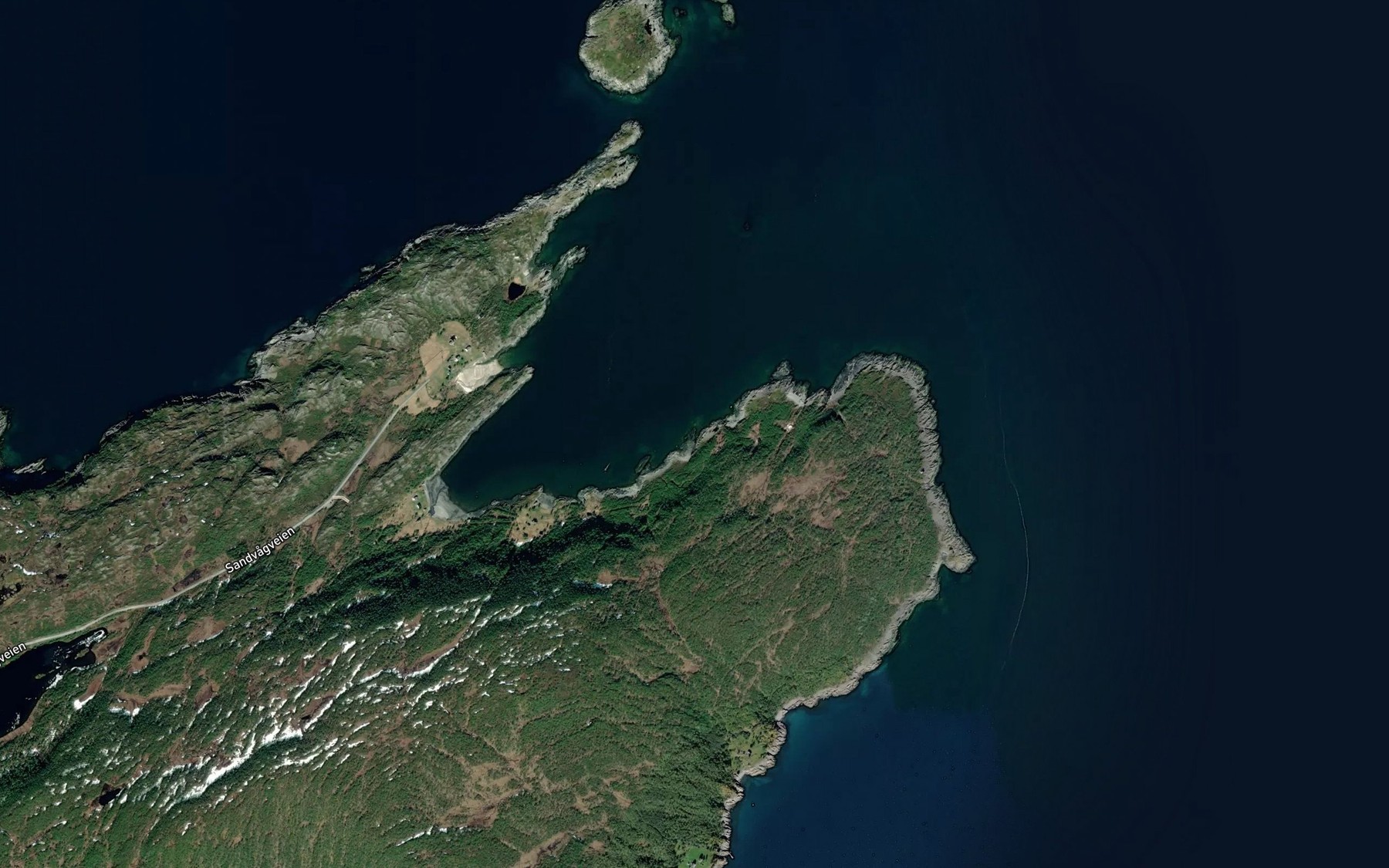 Satellite map of the Skjellbukta