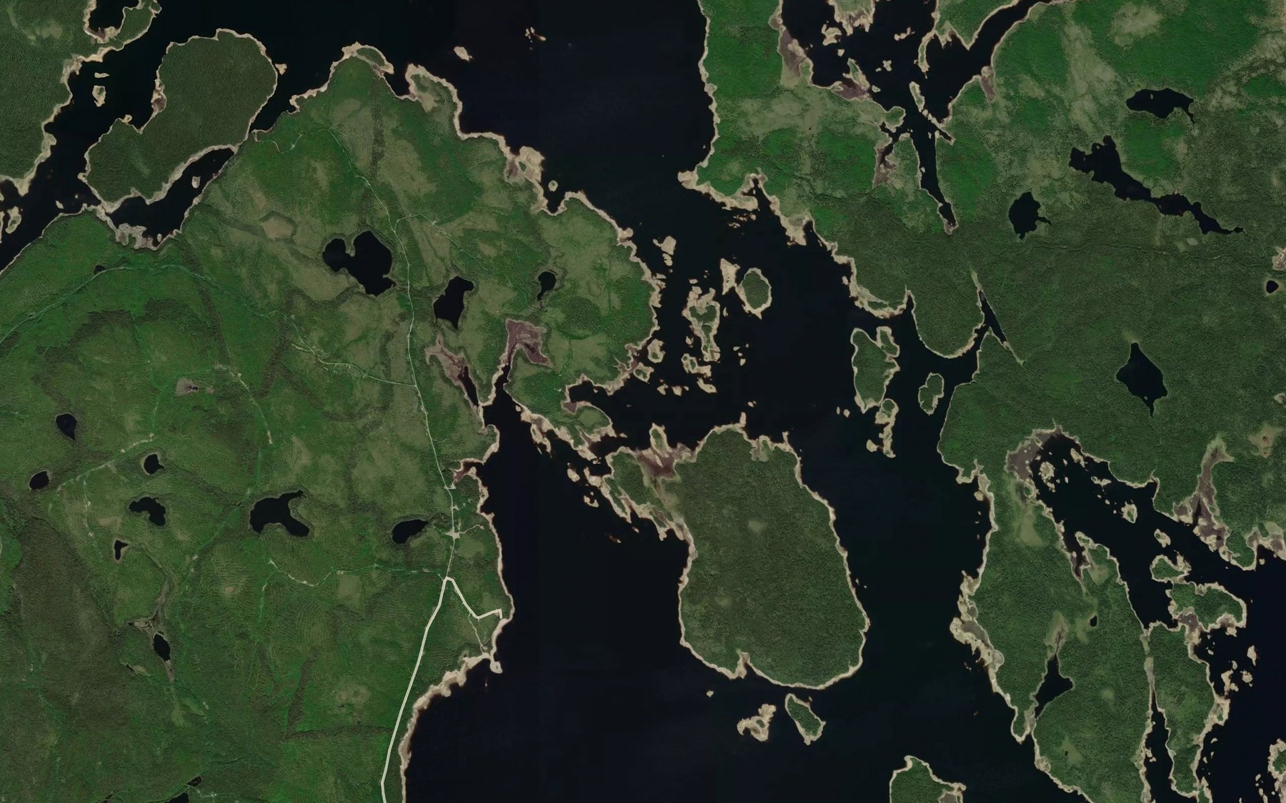Satellite map of the Passe en S