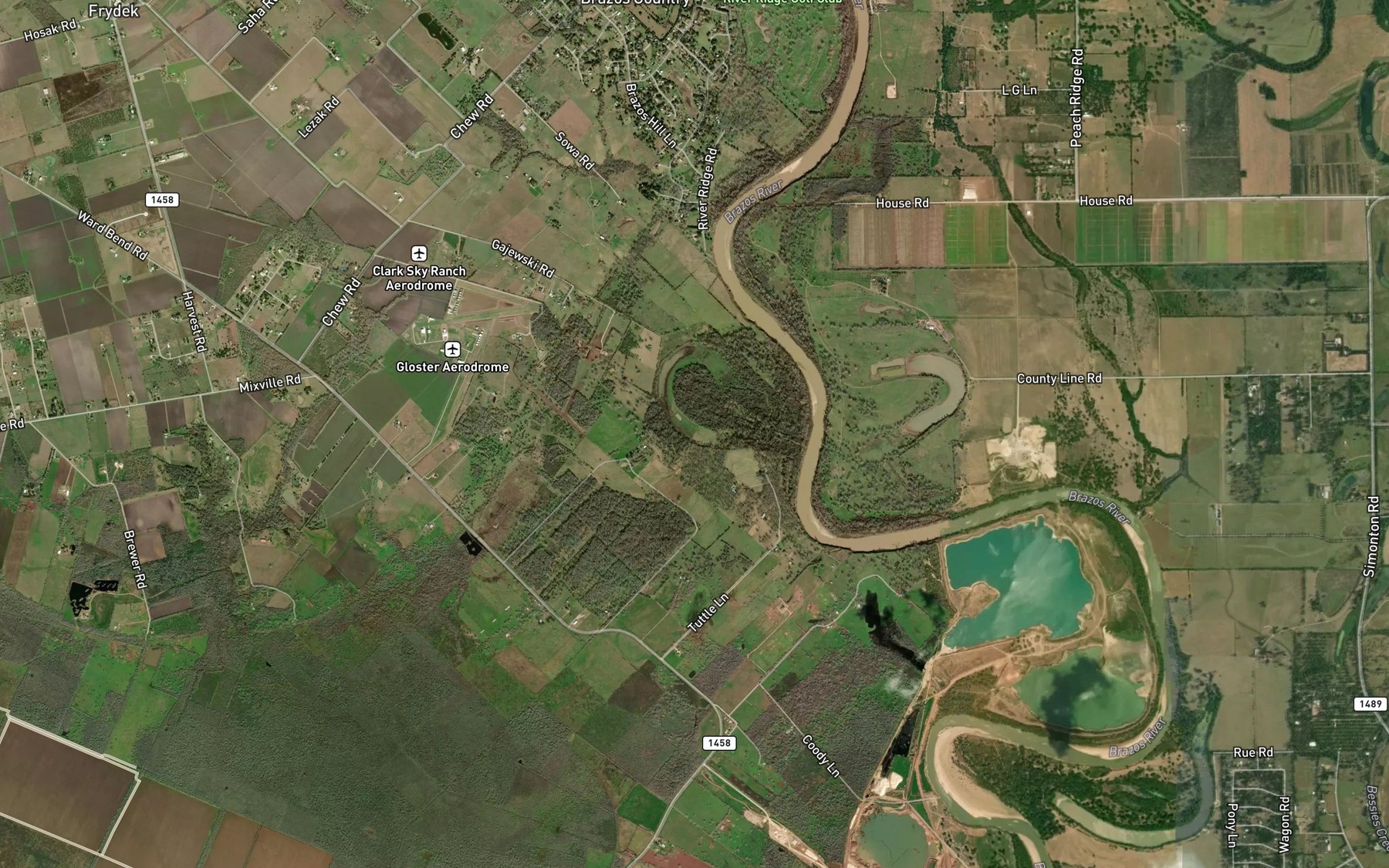 Satellite map of the Wards Lake