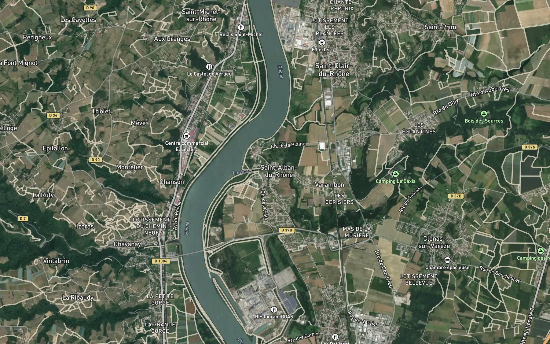 Satellite map of the Vareze