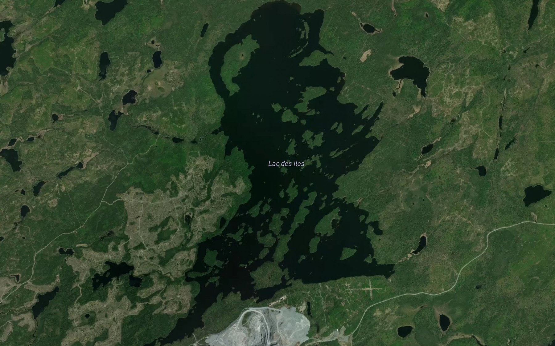 Satellite map of the Lac des Iles