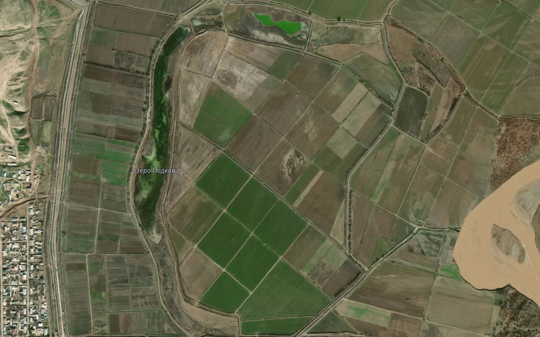 Satellite map of the Ozero Podkova