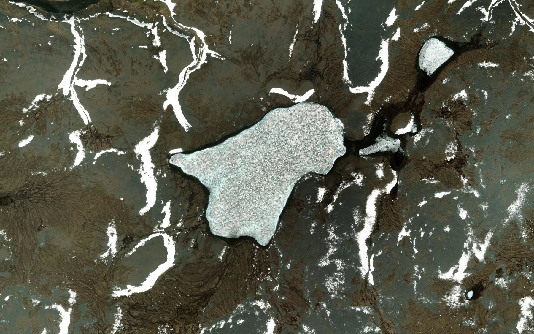 Satellite map of the Lac Perron