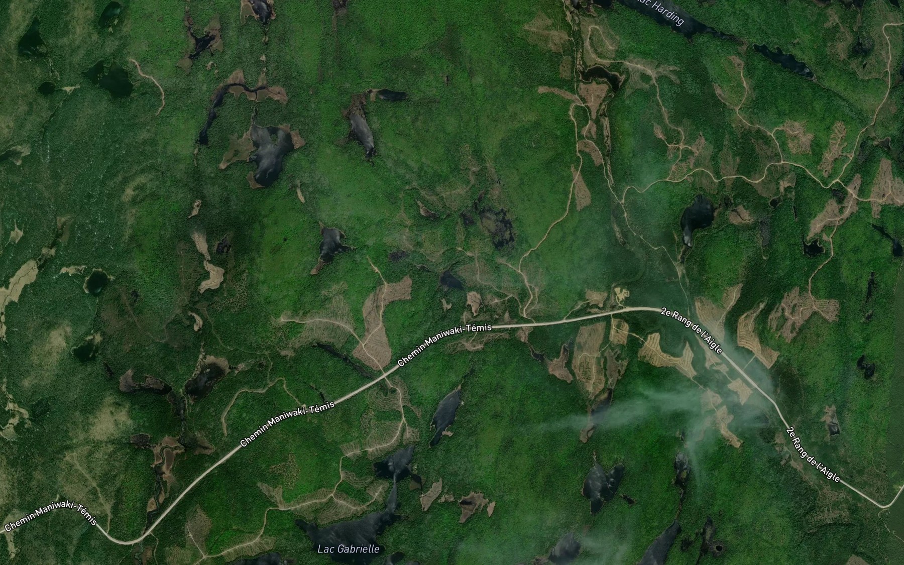 Satellite map of the Lac du Saphir