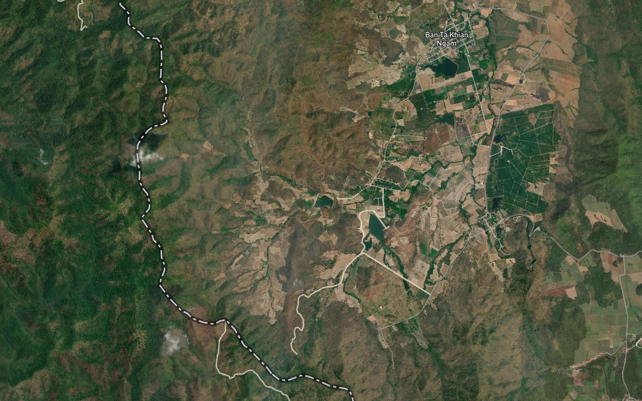 Ang Kep Nam Ban Phu Muang