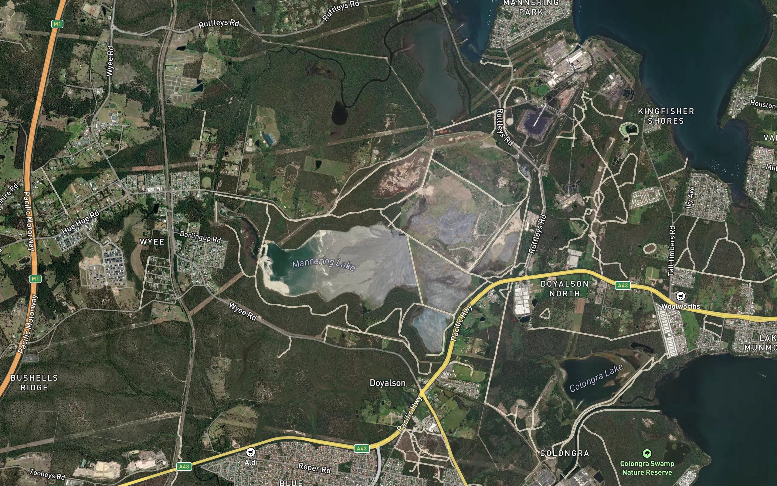 Mannering Lake