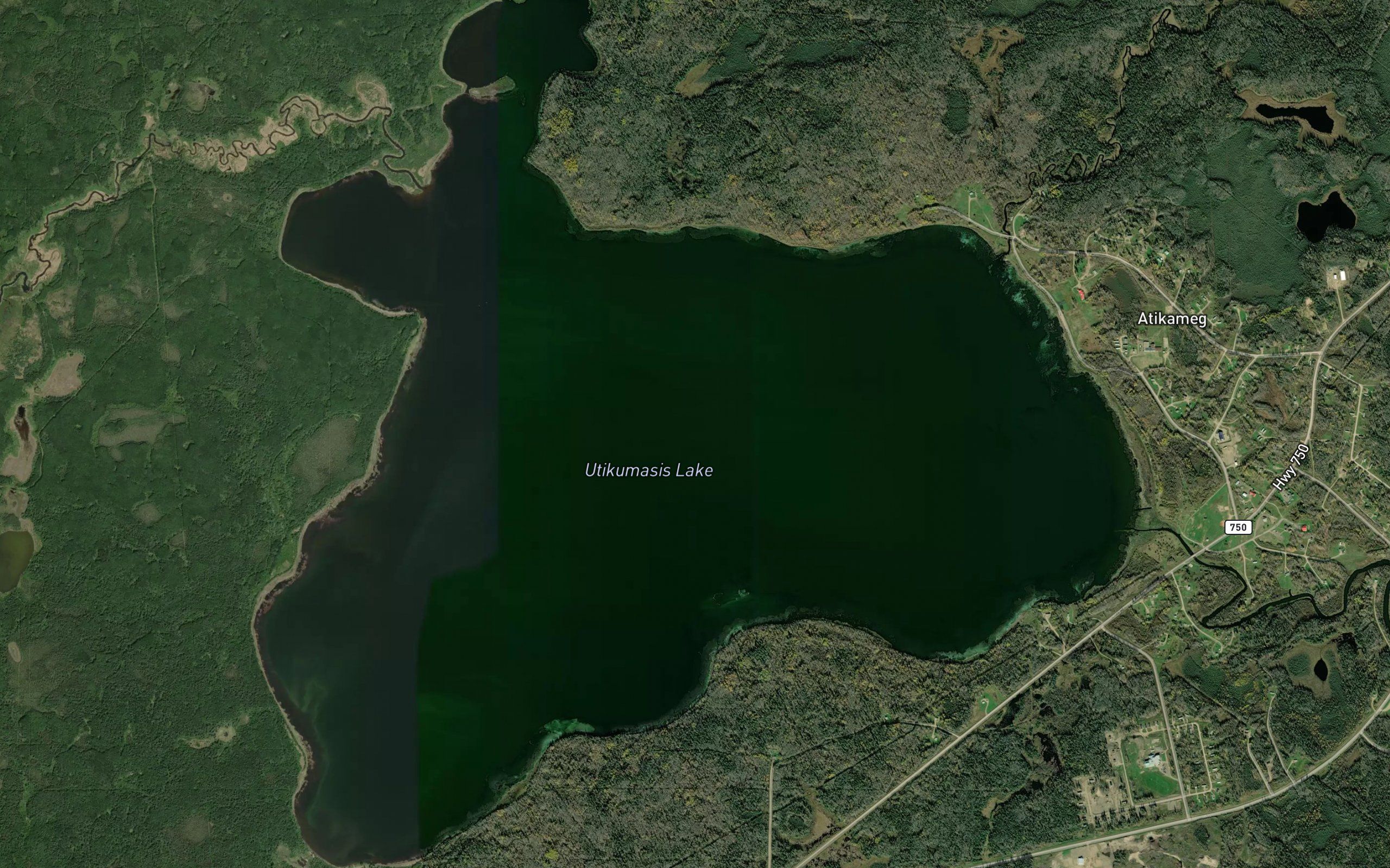 Utikumasis Lake