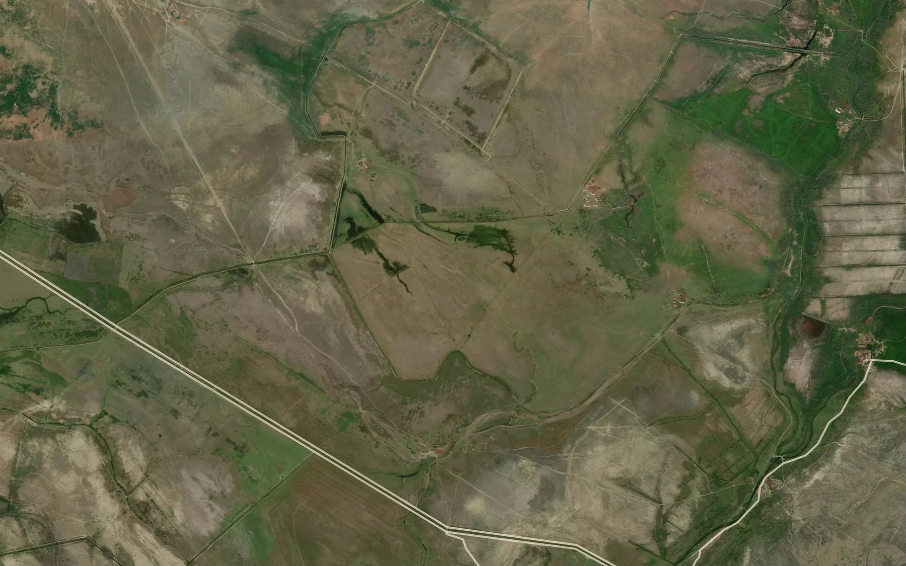 Satellite map of the Ozero Aktashskoye