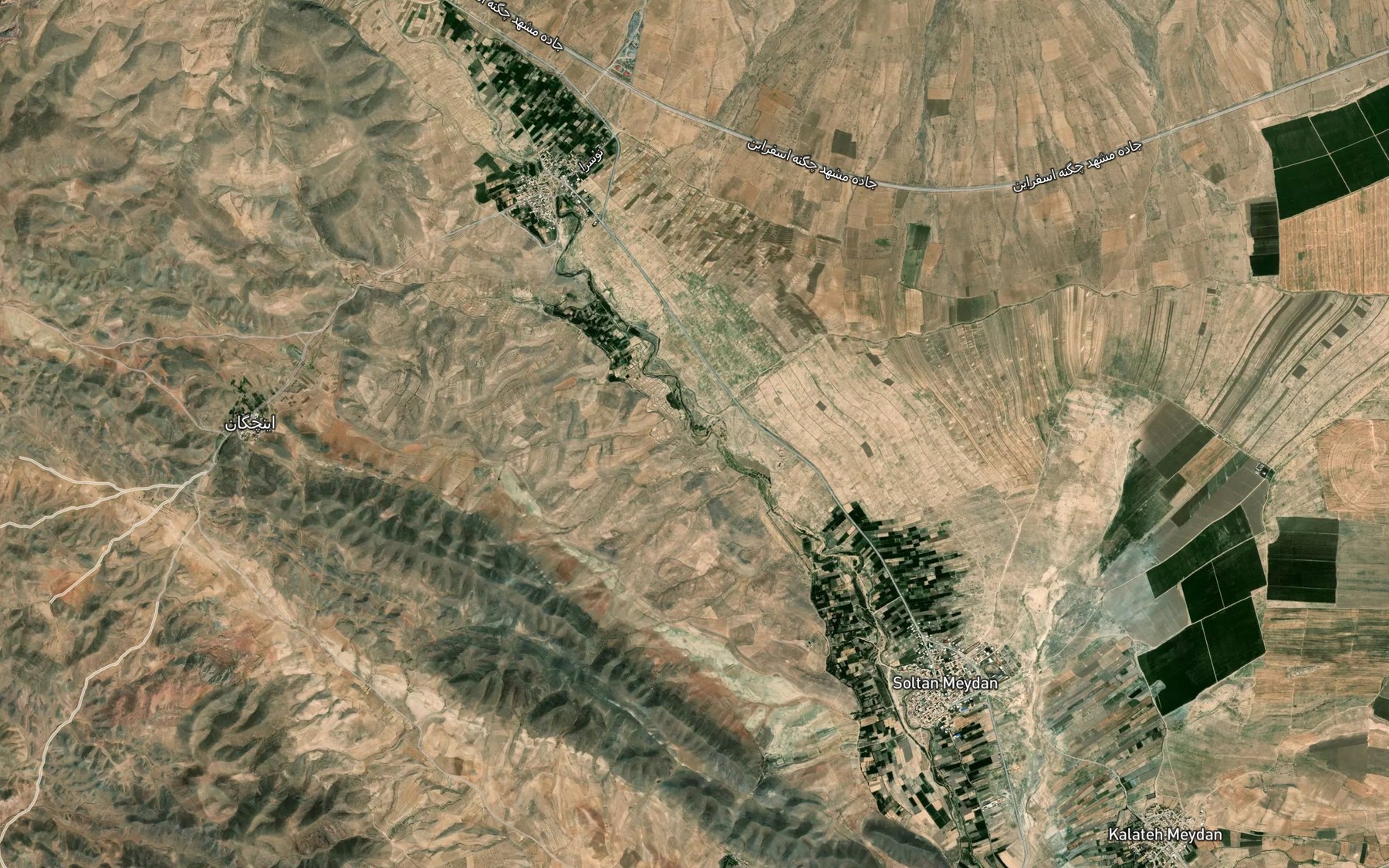Satellite map of the Rudkhaneh-ye Yengejeh