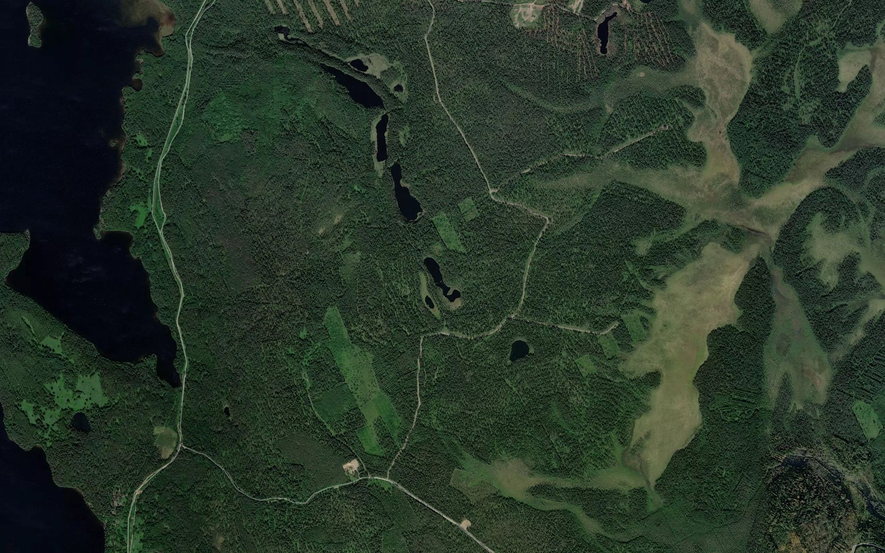 Satellite map of the Ozera Khel'mlammet