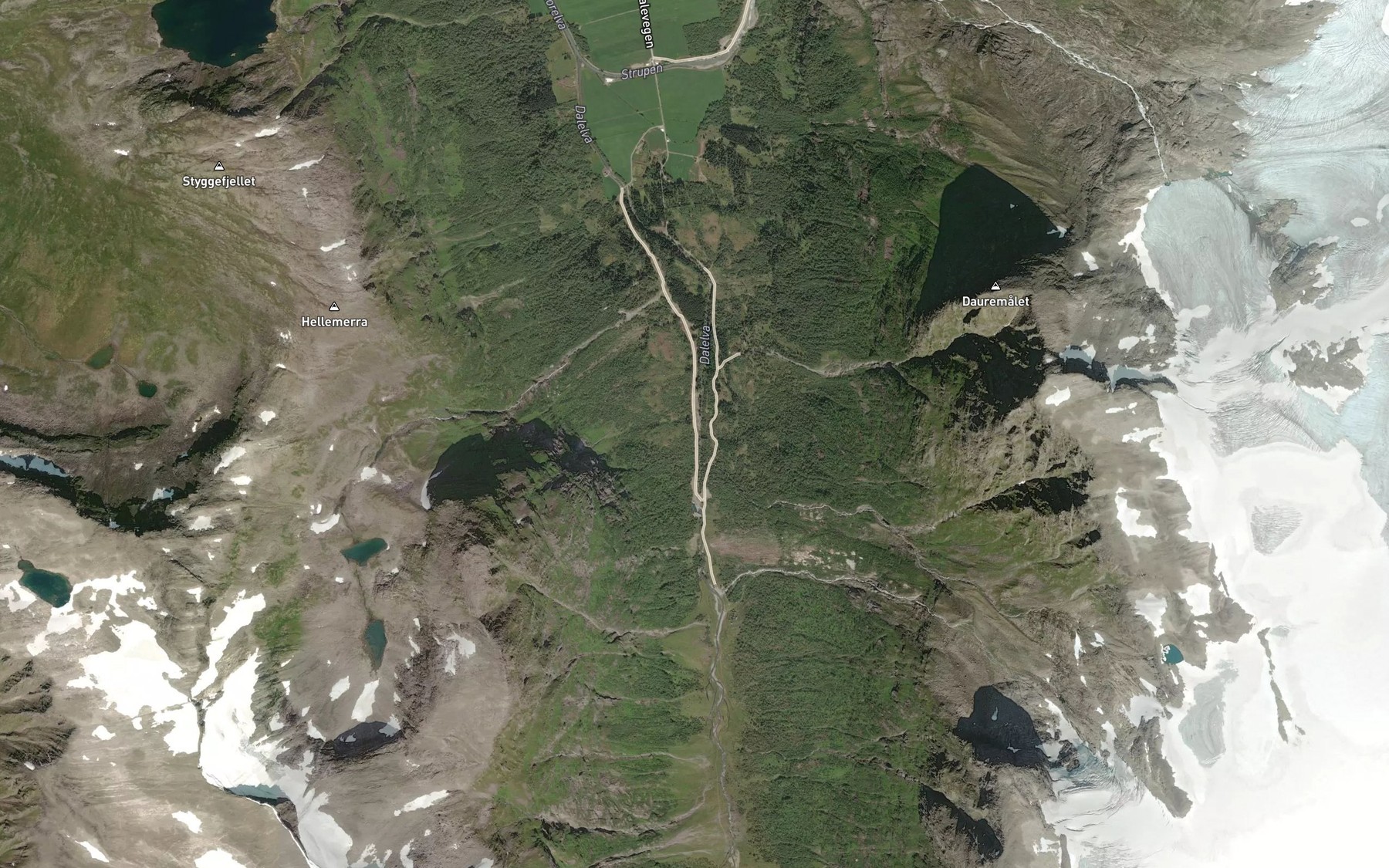 Satellite map of the Daleelva