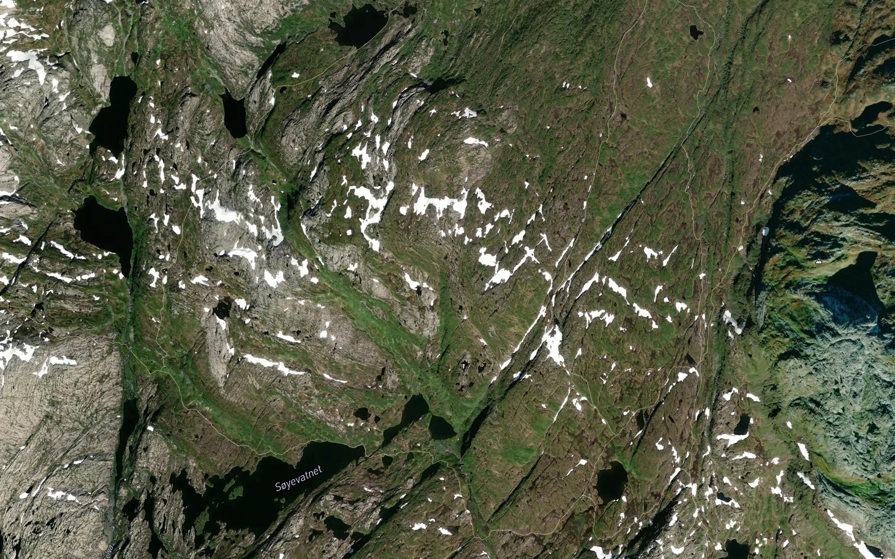 Satellite map of the Smorlaupen