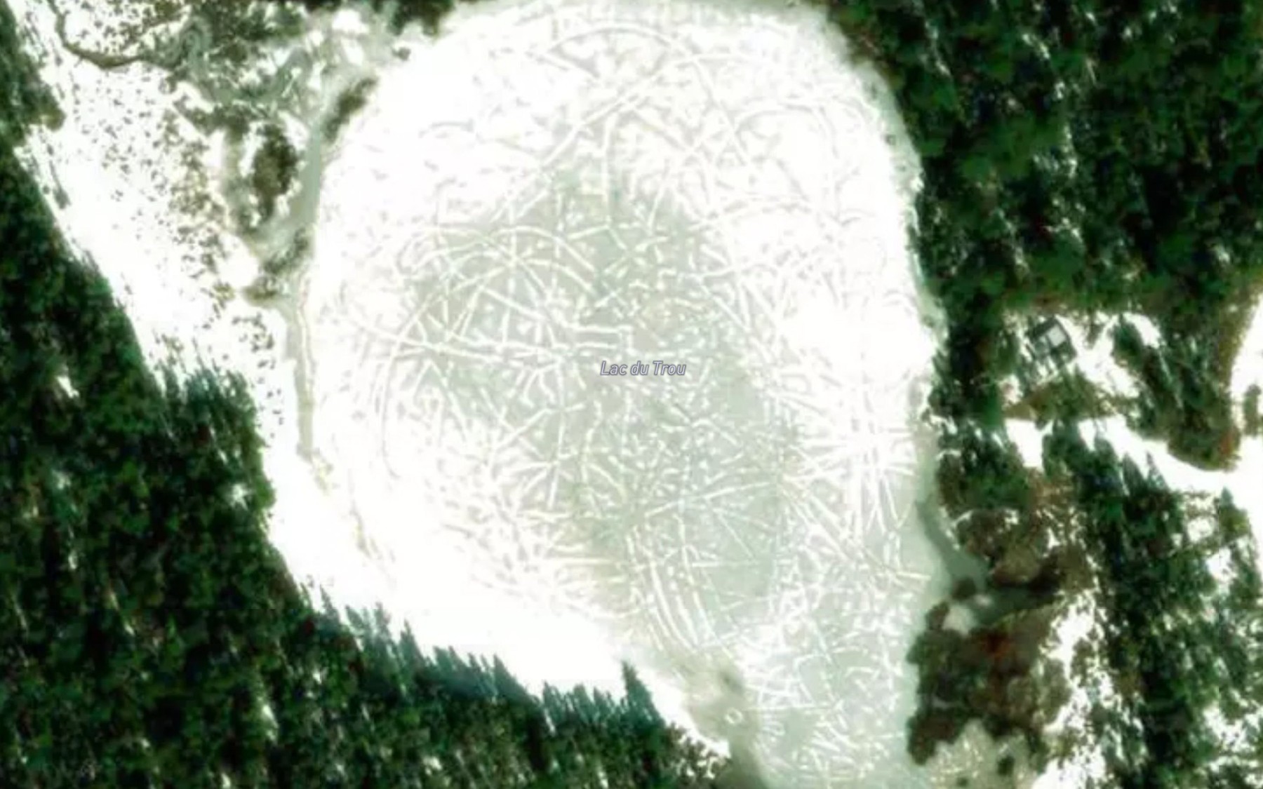 Satellite map of the Lac du Trou