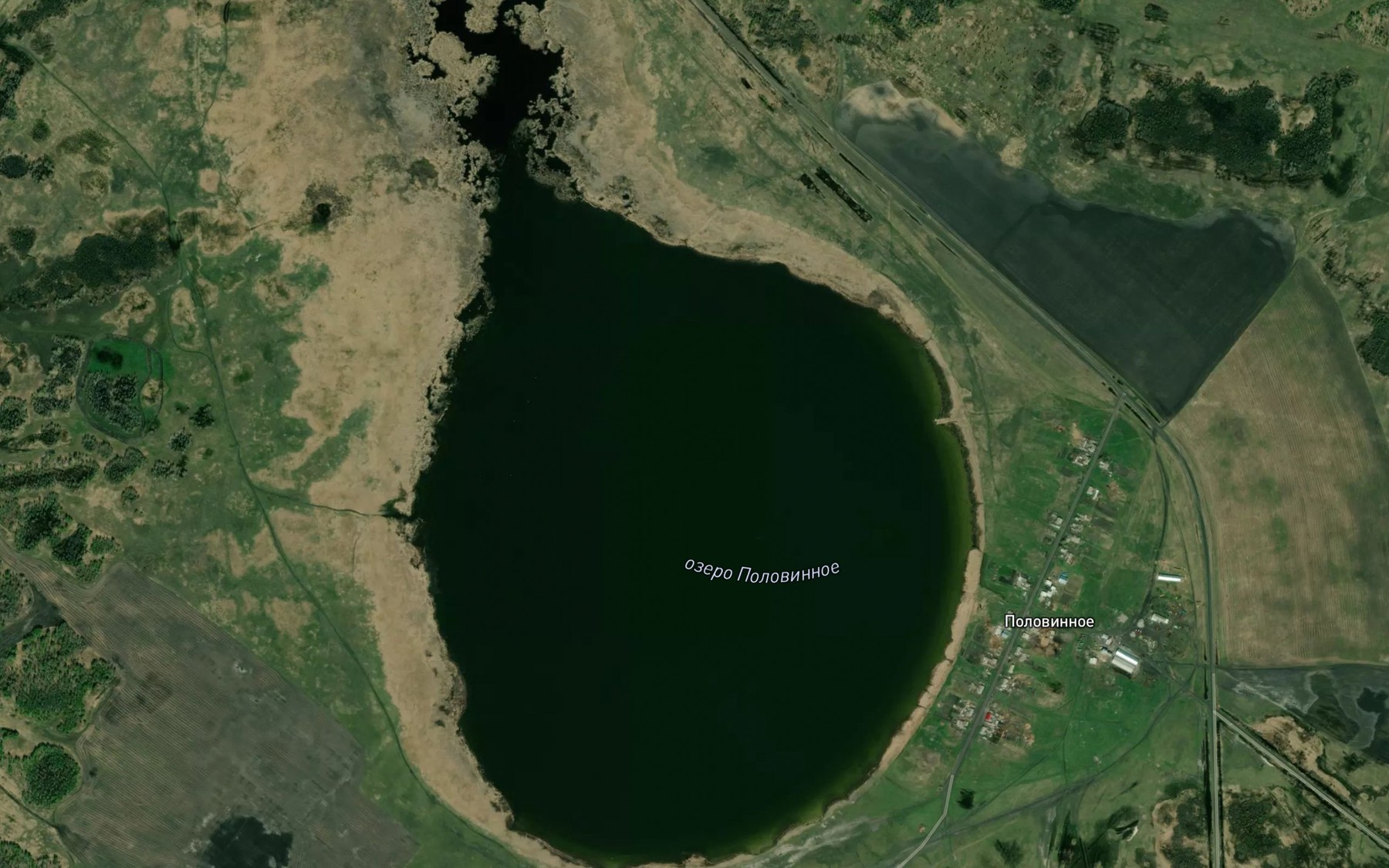 Satellite map of the Ozero Polovinnoye