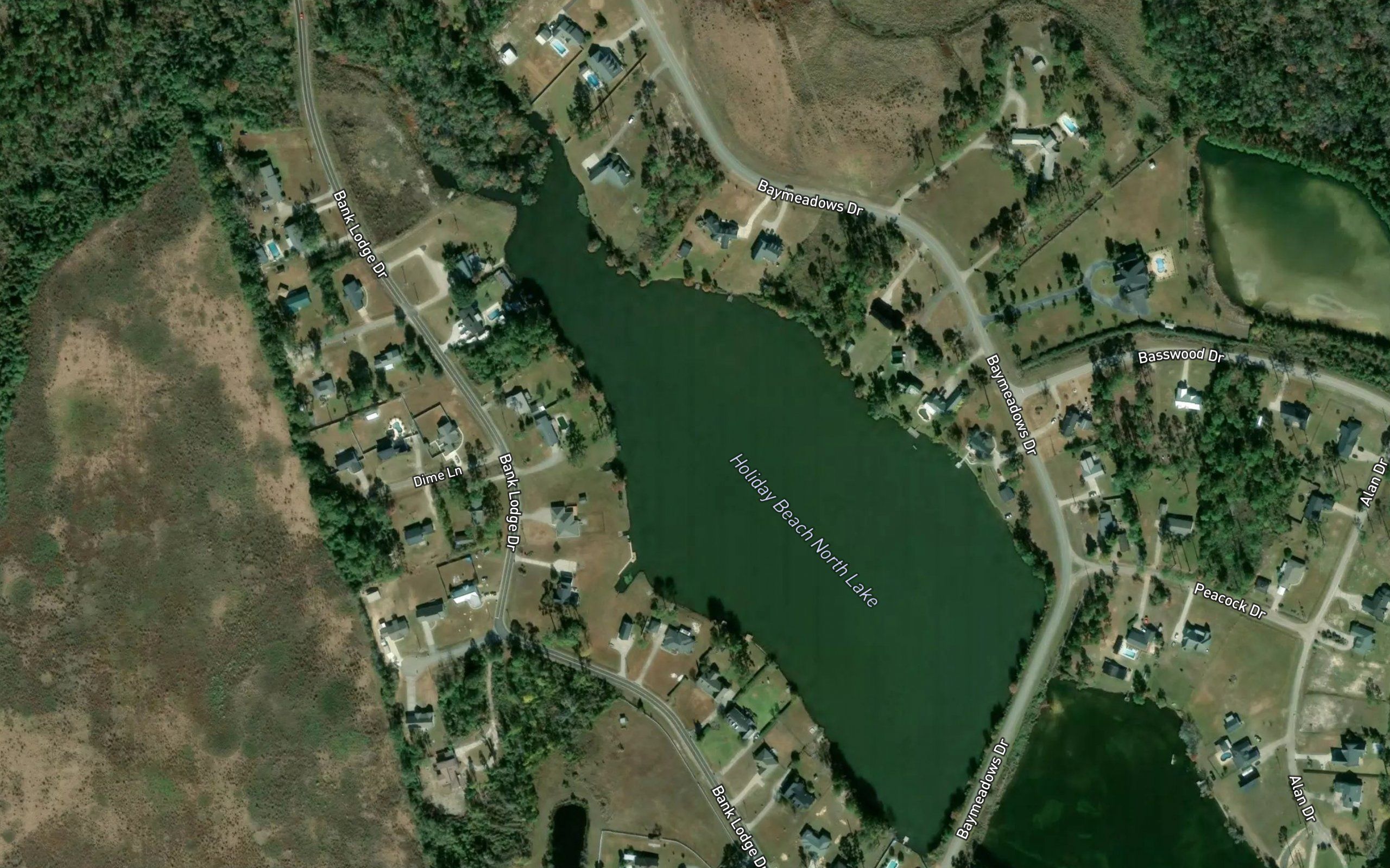 Holiday Beach North Lake