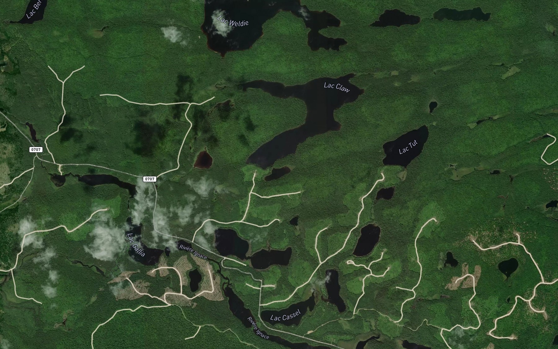 Satellite map of the Lac du Mai d'Amour
