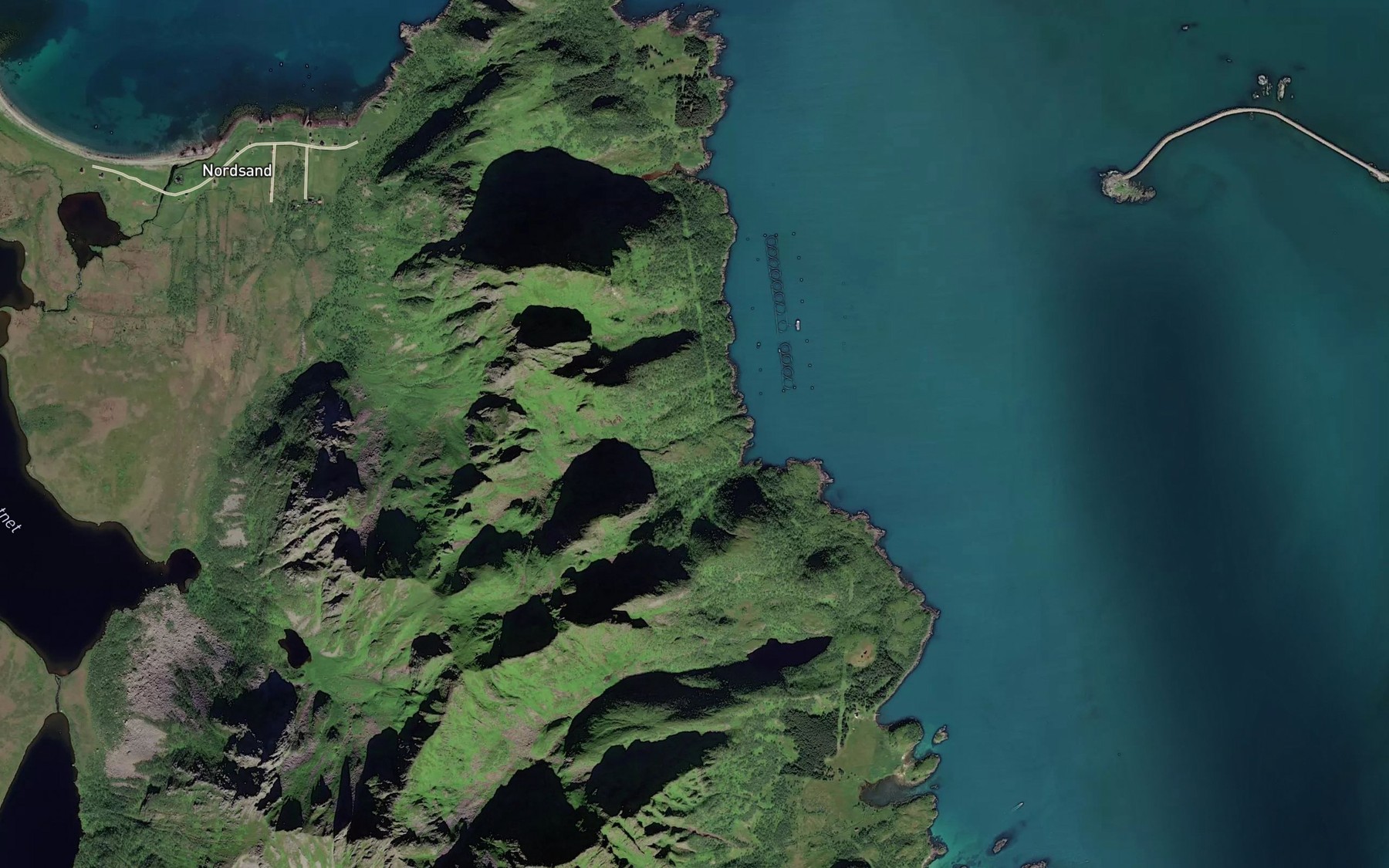Satellite map of the Skjellelva
