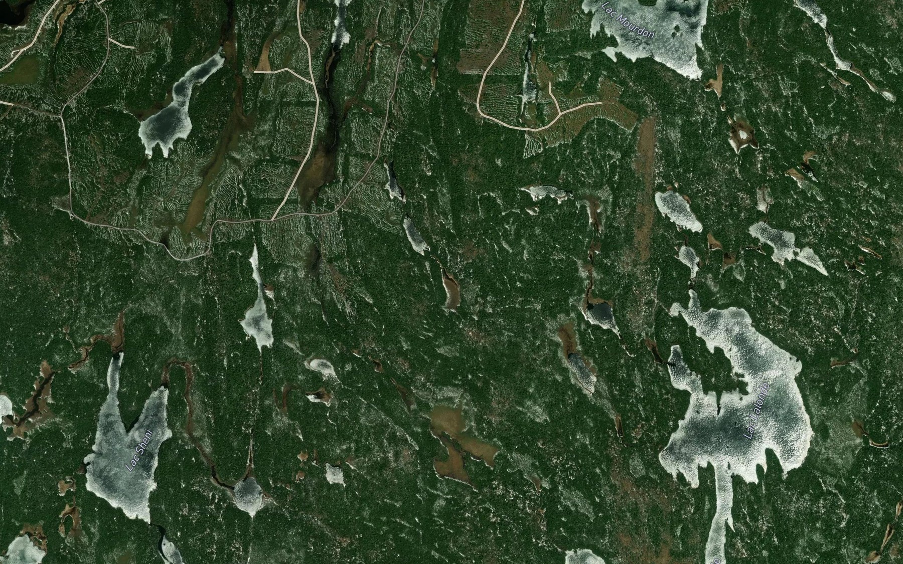Satellite map of the Lac Nades