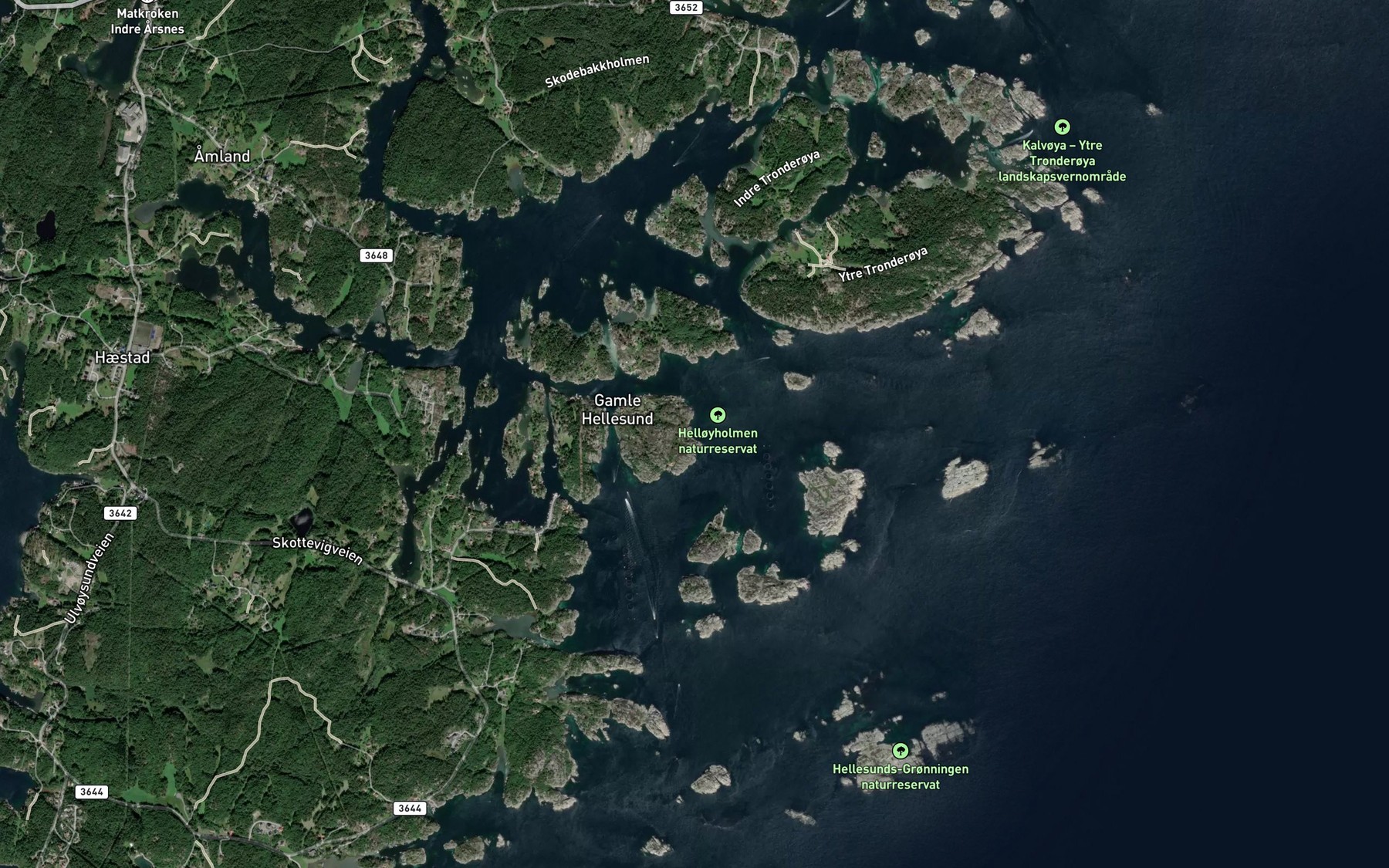 Satellite map of the Ostre Helloybukta