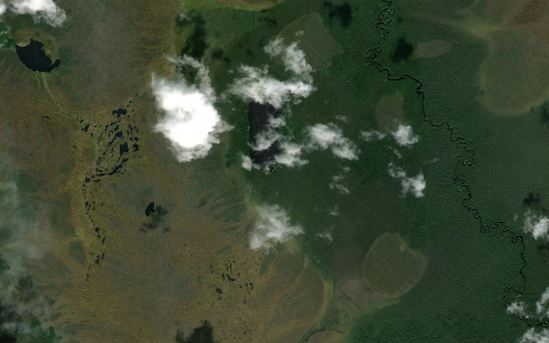 Satellite map of the Ozero Dolgoye