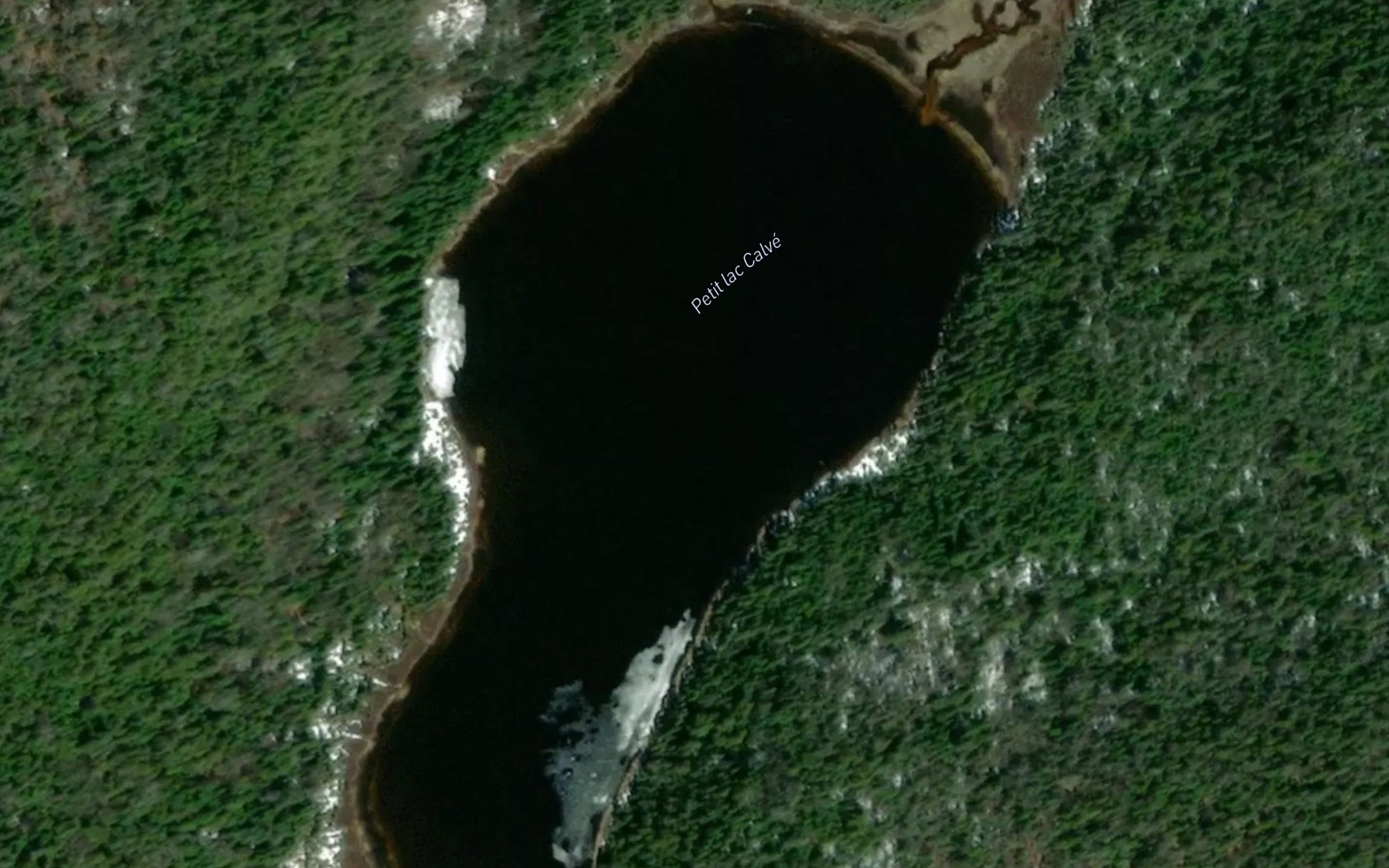 Satellite map of the Petit lac Calve