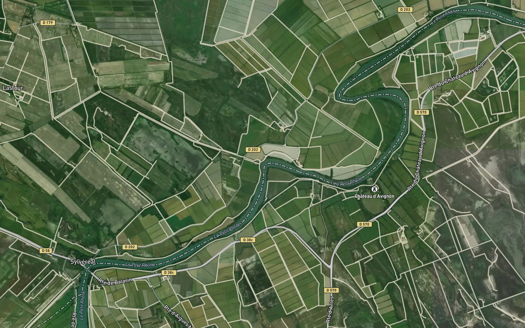Satellite map of the Canal des Capettes