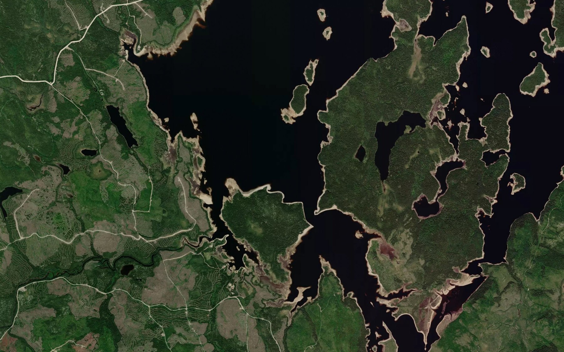 Satellite map of the Baie Bellerive