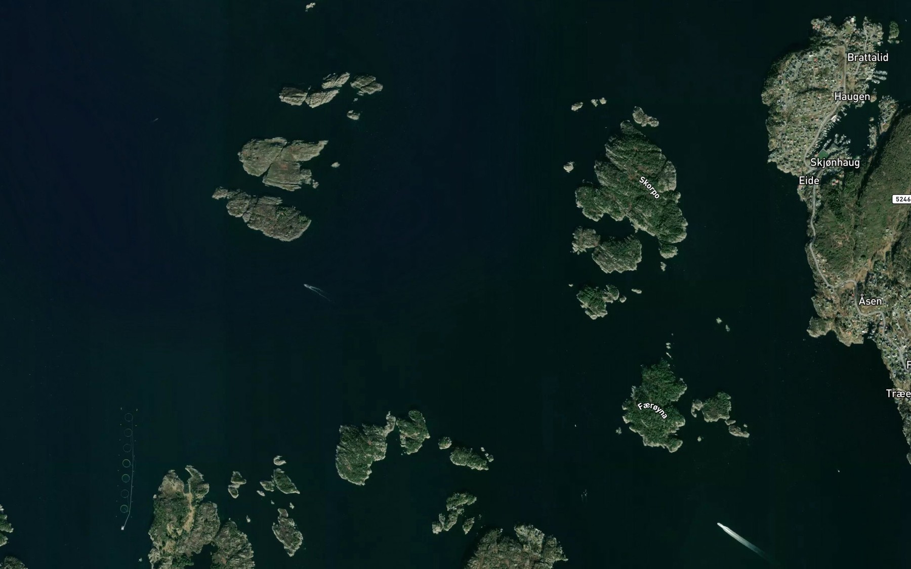 Satellite map of the Pikkeskallen