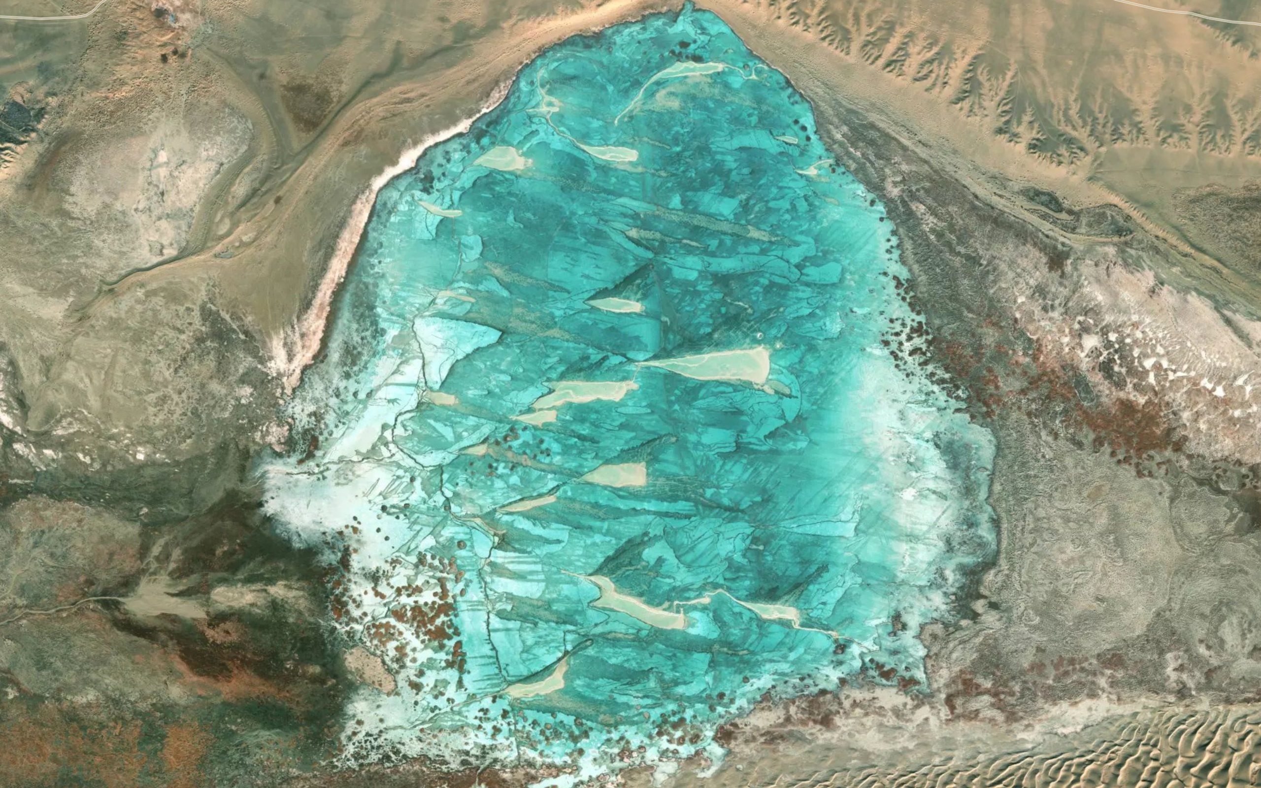 Taatsin Tsagaan Nuur