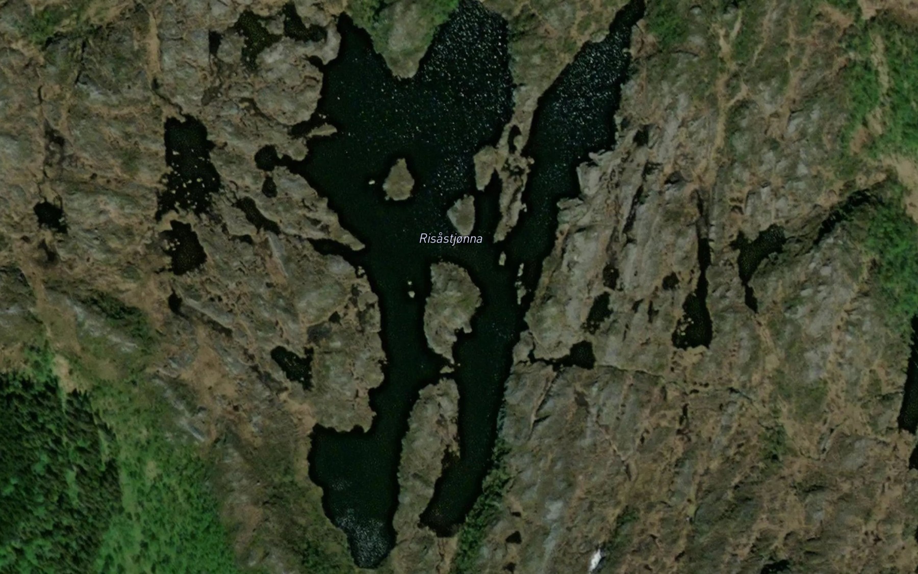 Satellite map of the Risastjorna