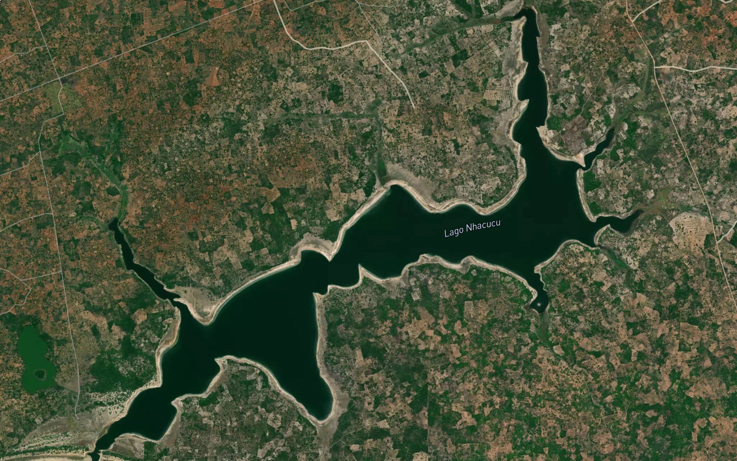 Lago Nhacucu