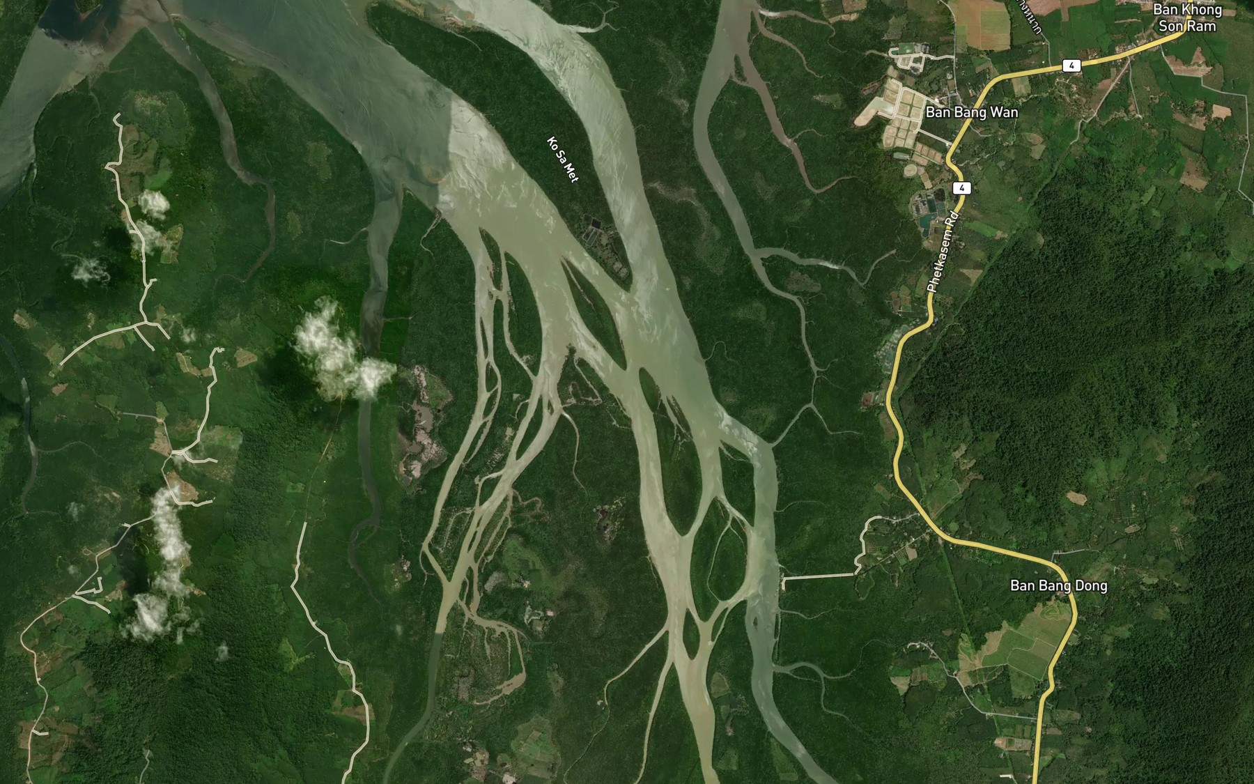 Satellite map of the Khlong Lat Tha Chi