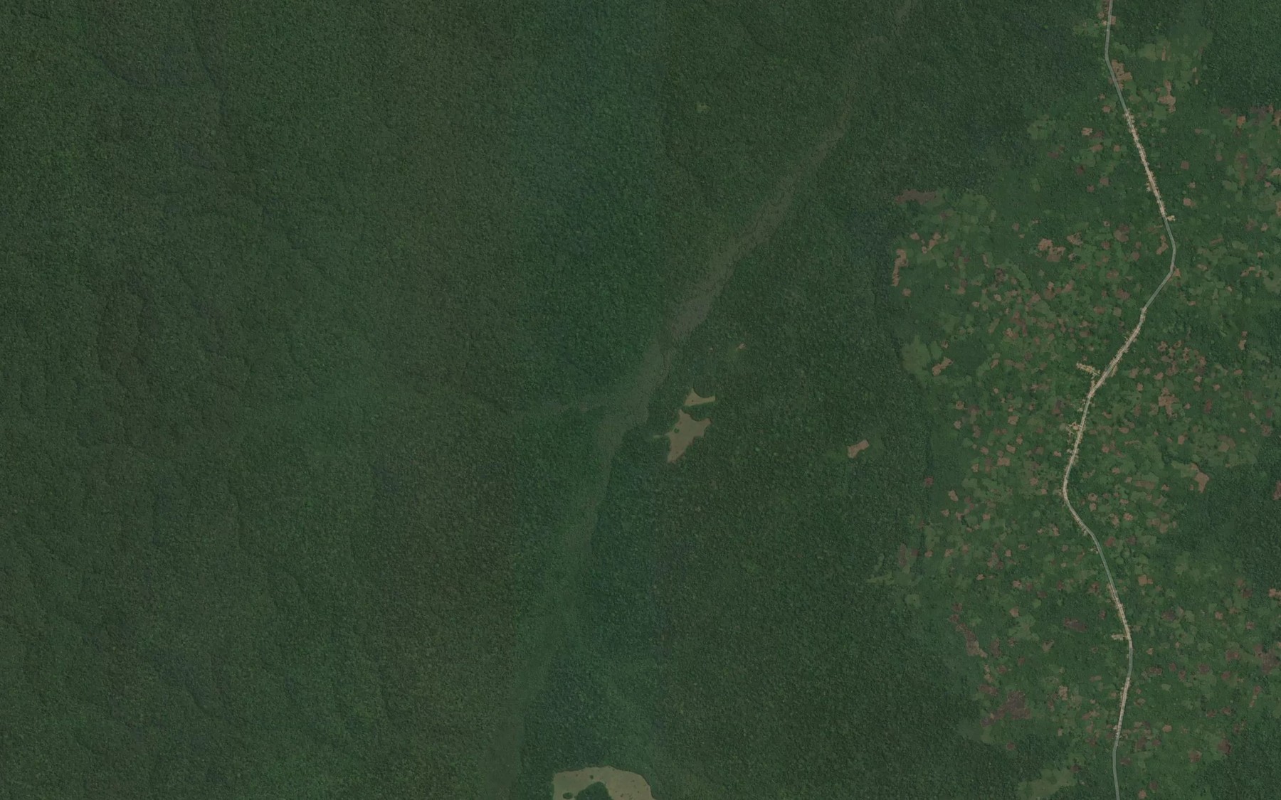 Satellite map of the Luila