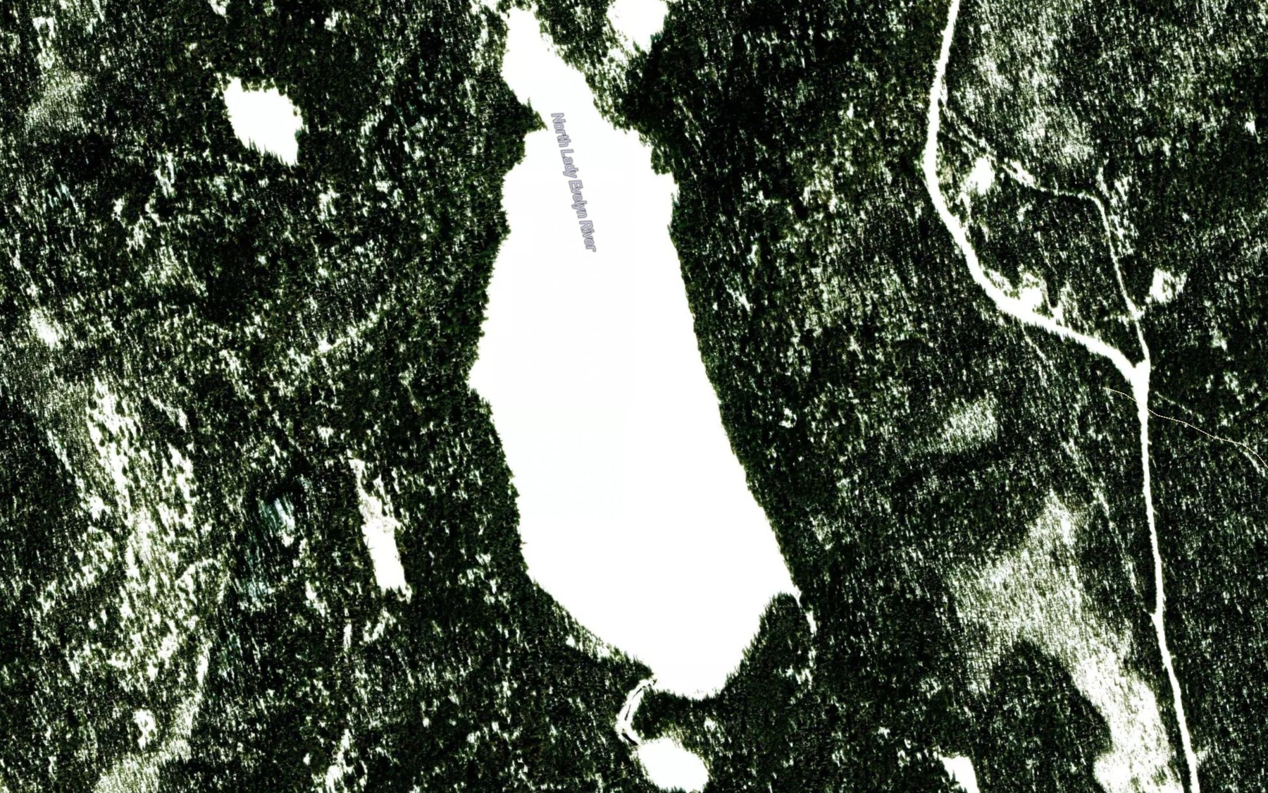 Satellite map of the Weedend Lake