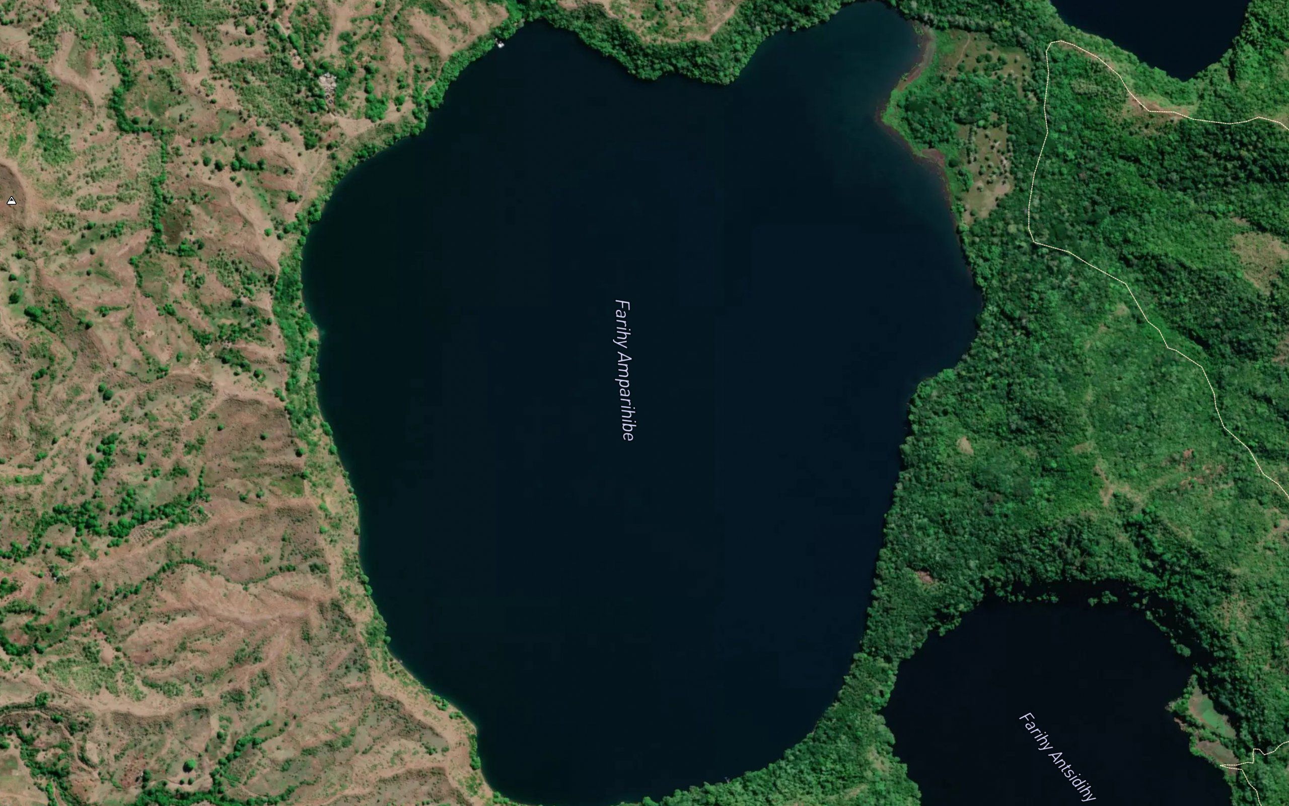 Lac Amparihibe