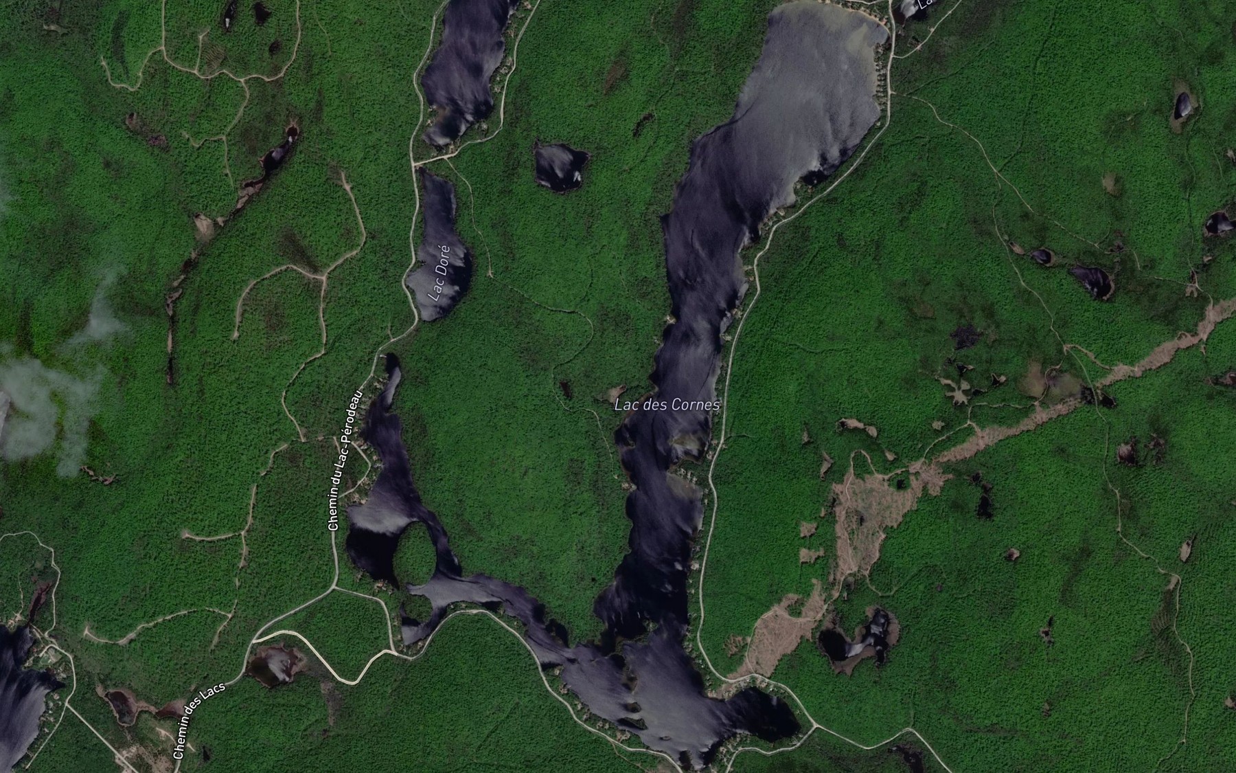 Satellite map of the Lac des Cornes
