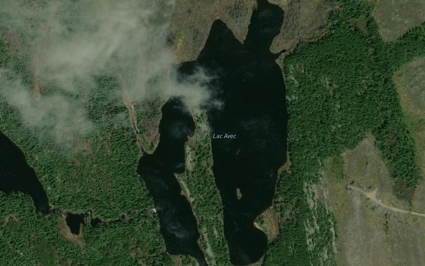 Satellite map of the Lac Avec