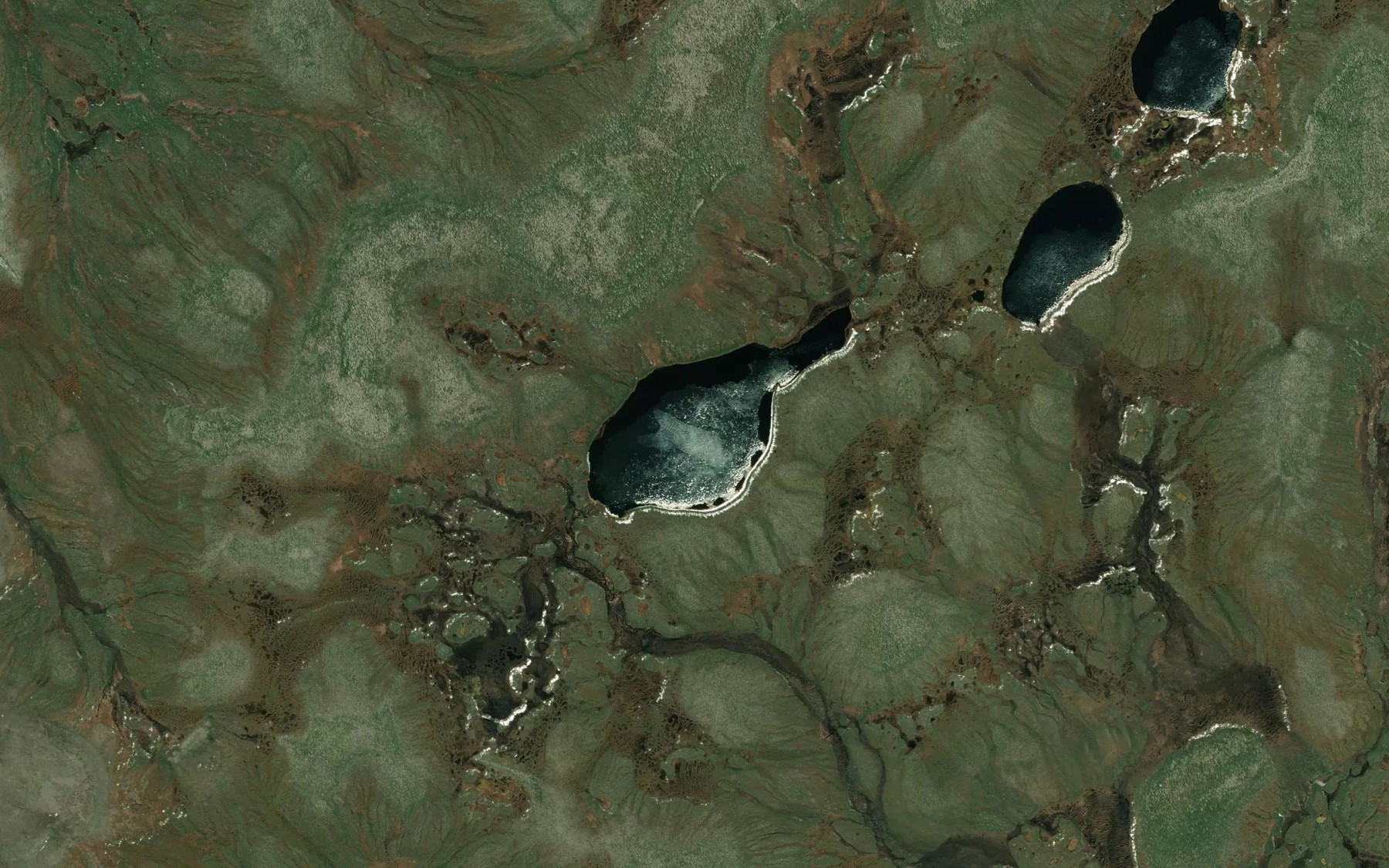 Satellite map of the Piniak Lake