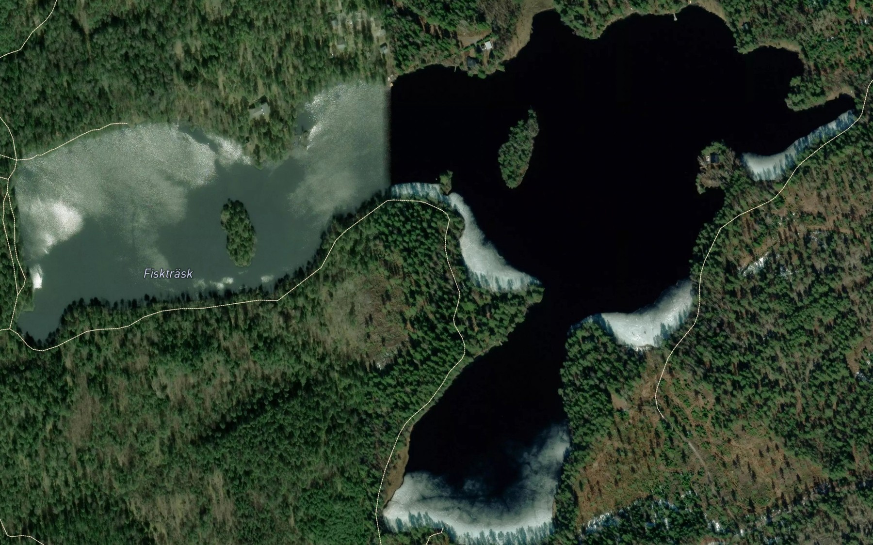 Satellite map of the Fisktraesk