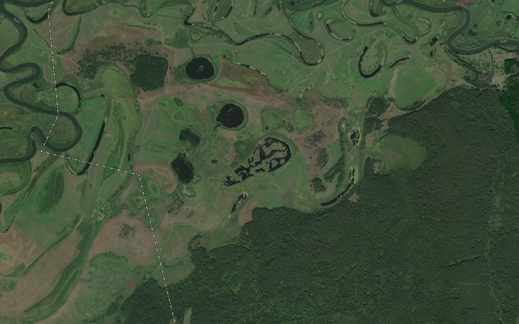 Satellite map of the Ozero Ploskoye