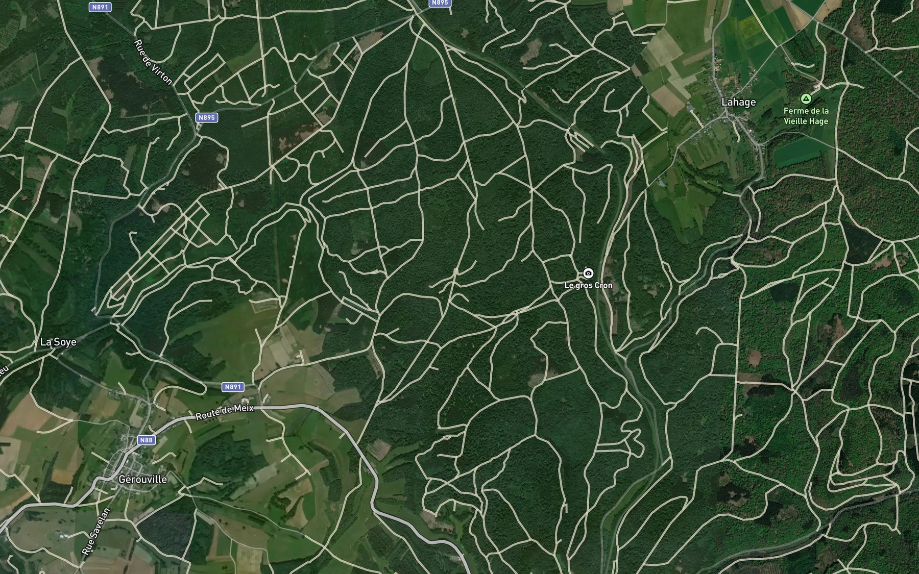 Satellite map of the Fontaine aux Bouillons