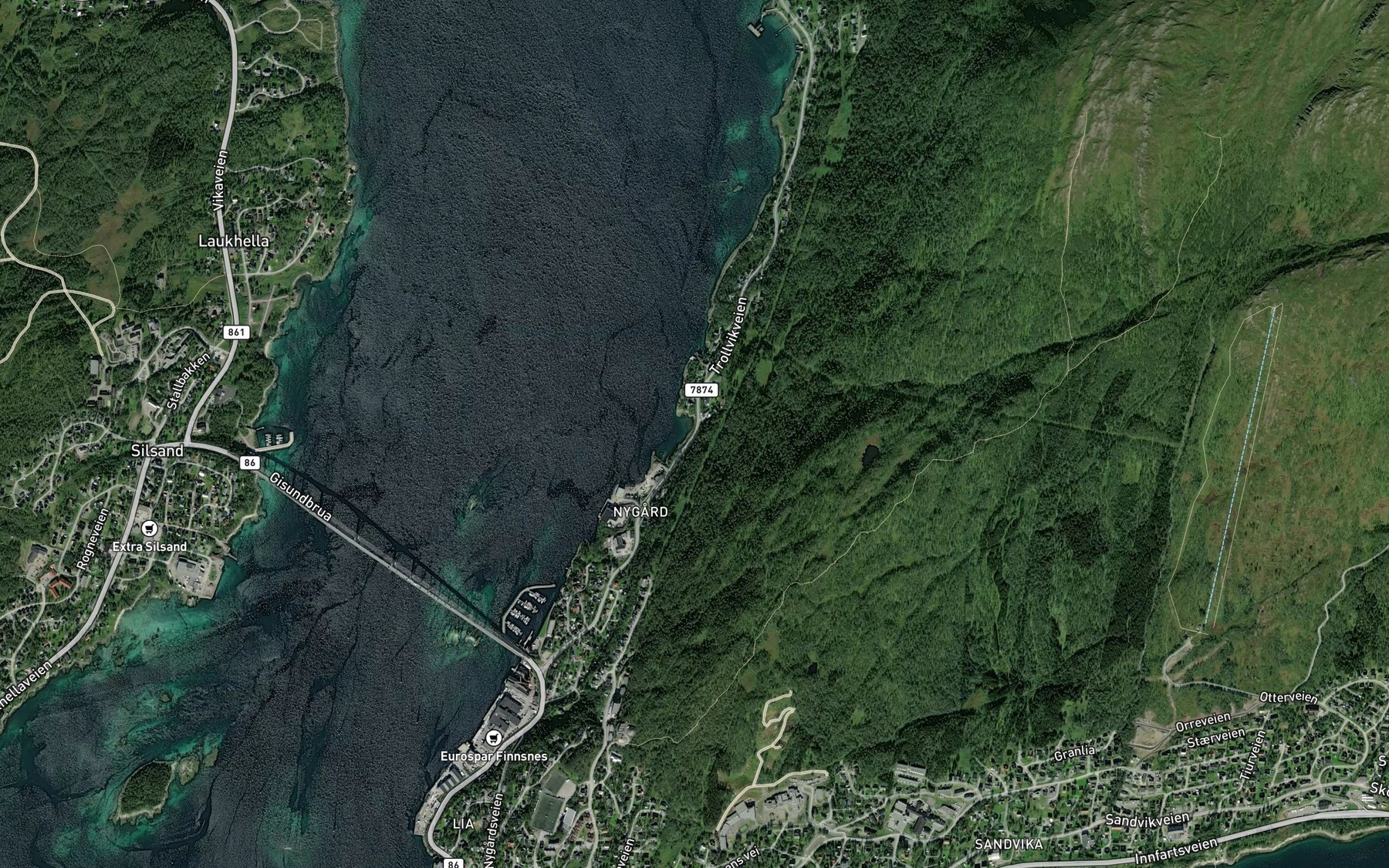 Satellite map of the Skjelvika