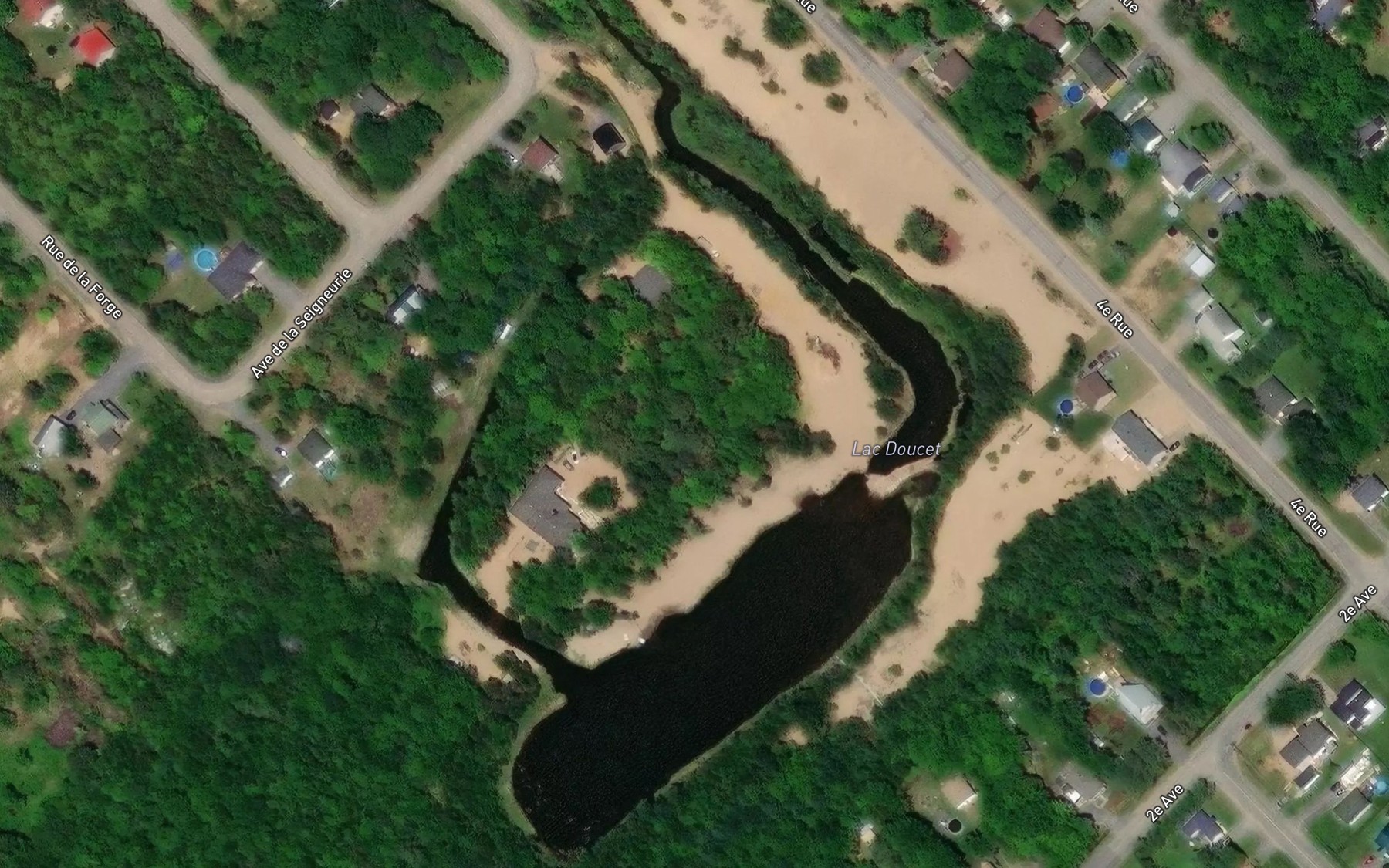 Satellite map of the Lac Doucet