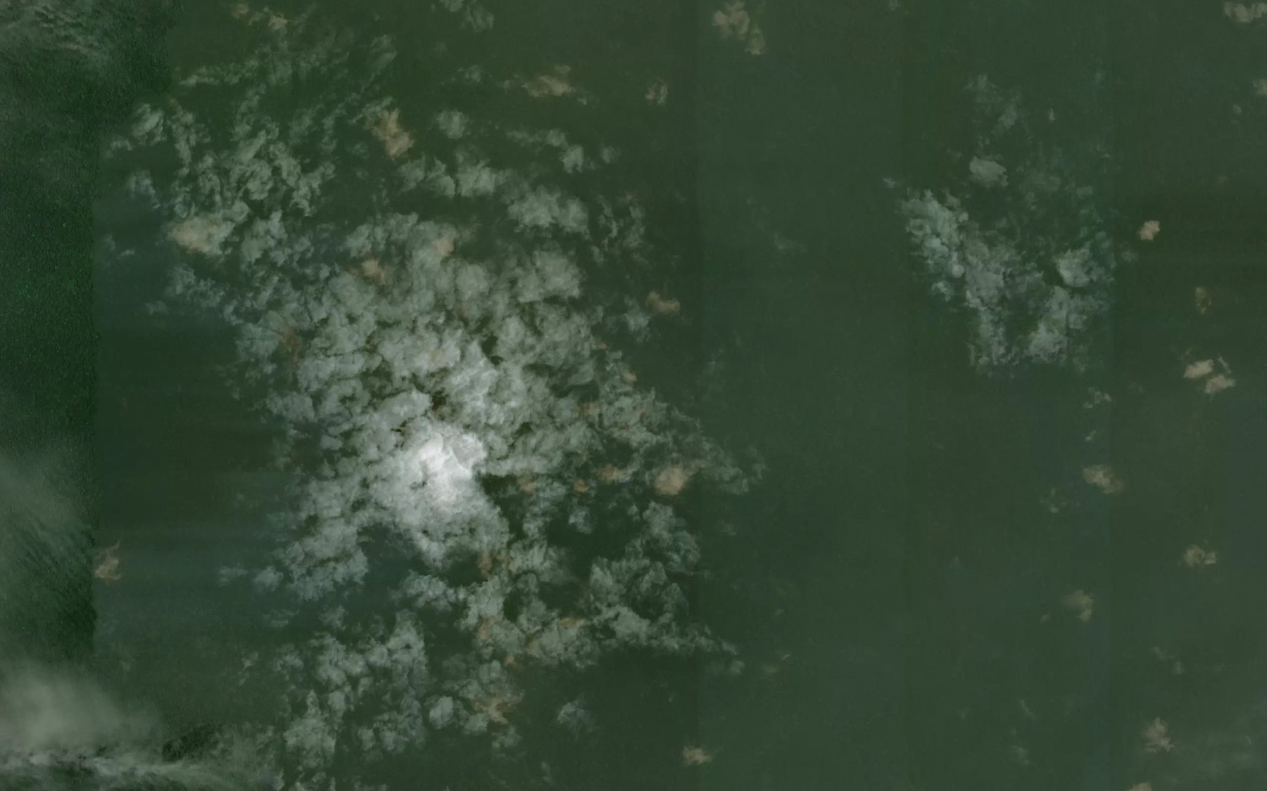 Satellite map of the Loumongo