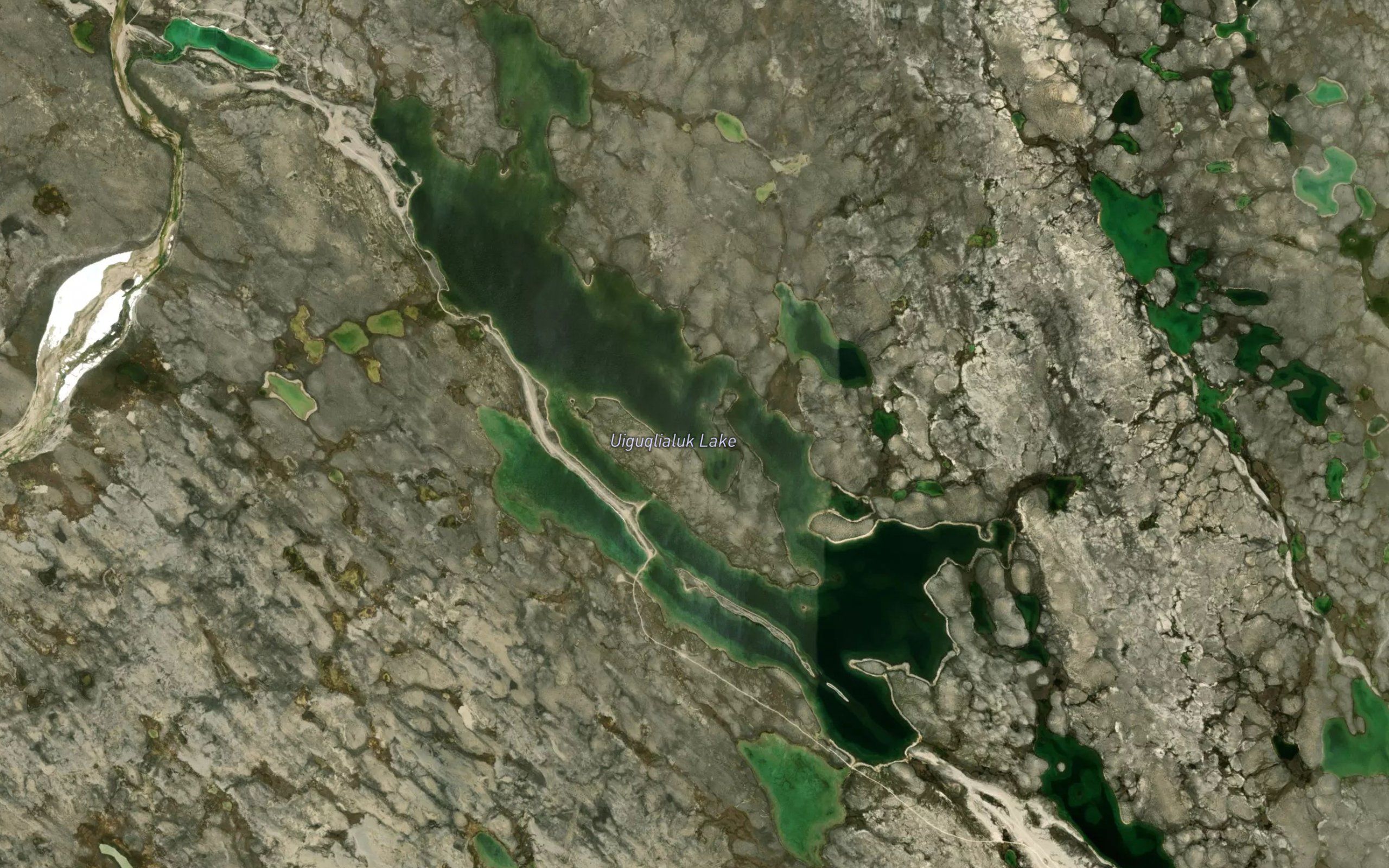 Uiguqlialuk Lake
