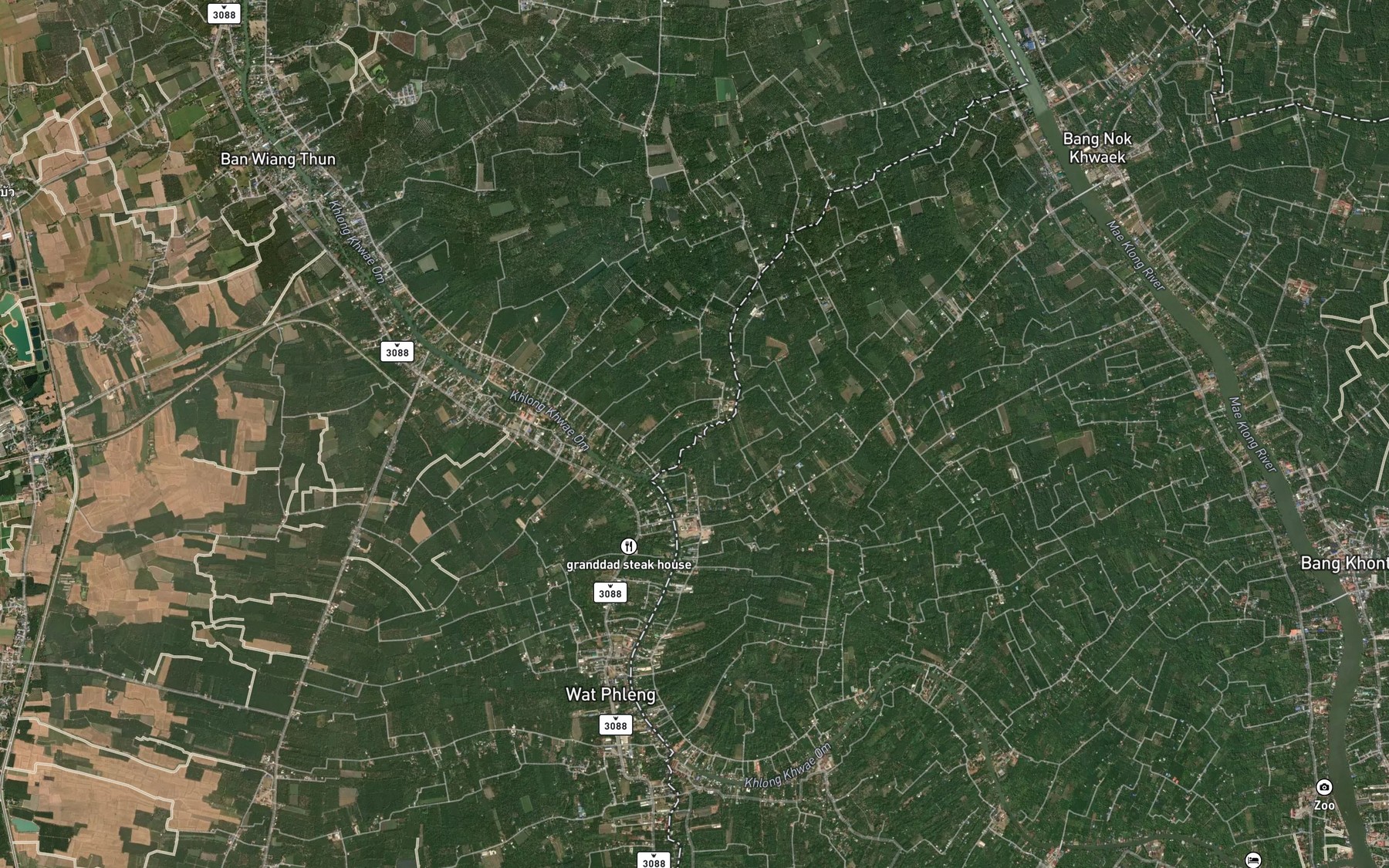 Satellite map of the Khlong Chomchuen