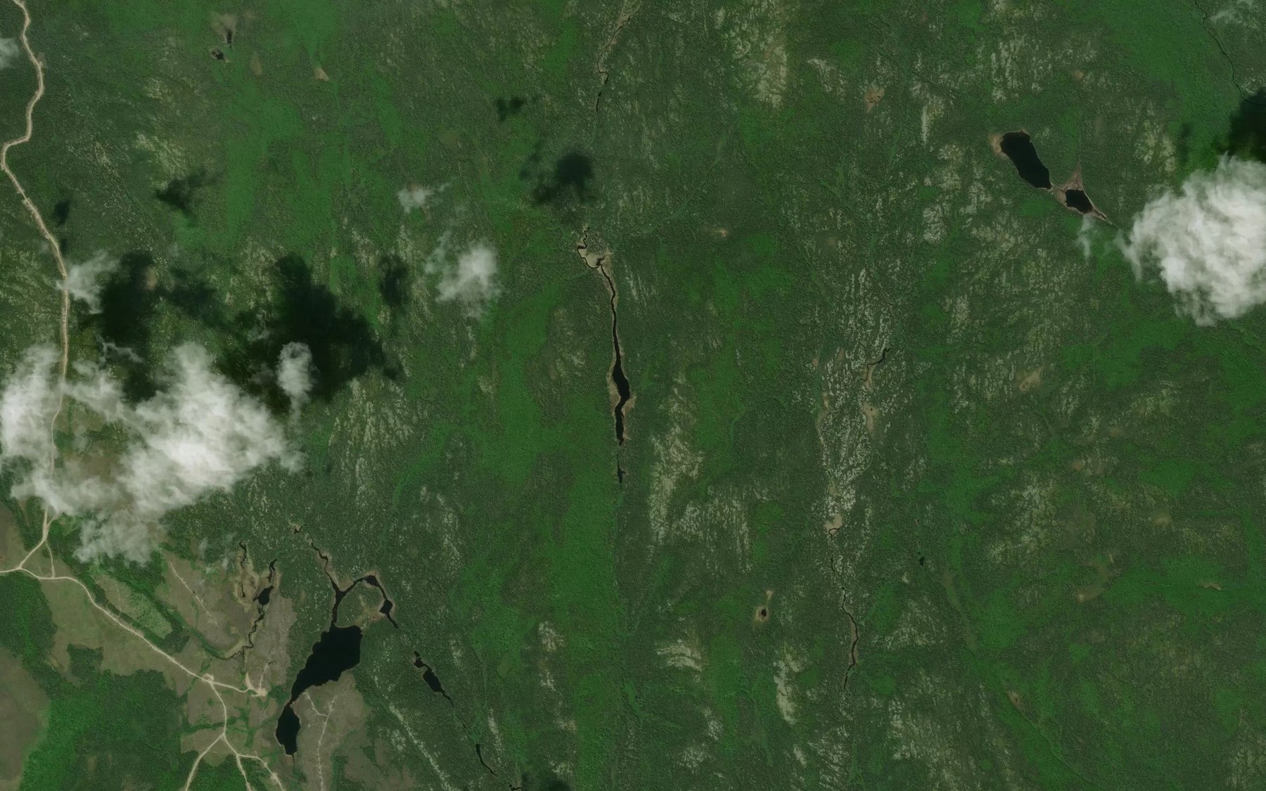 Satellite map of the Petit lac de la Deception