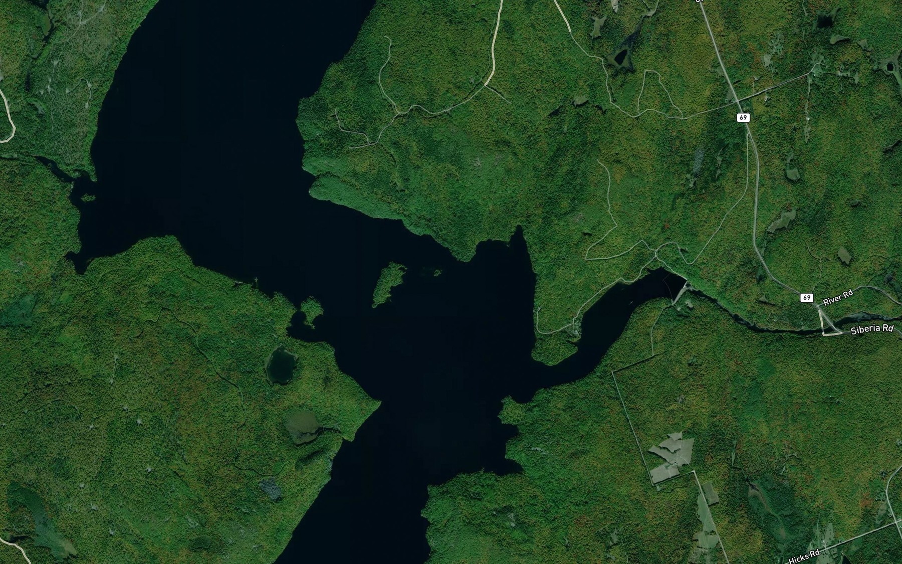 Satellite map of the Chapleau Bay